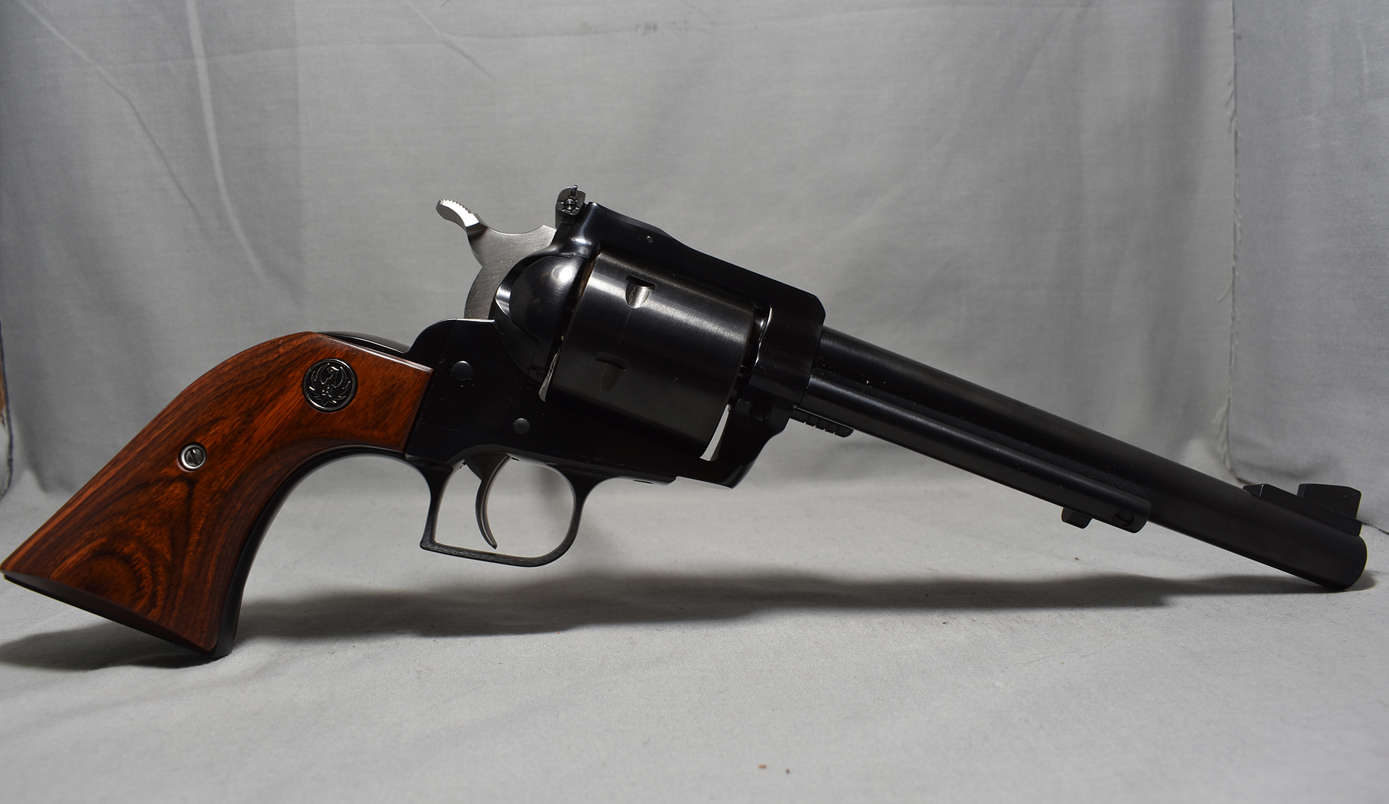 ++RUGER NEW MODEL SUPER BLACKHAW - Ruger