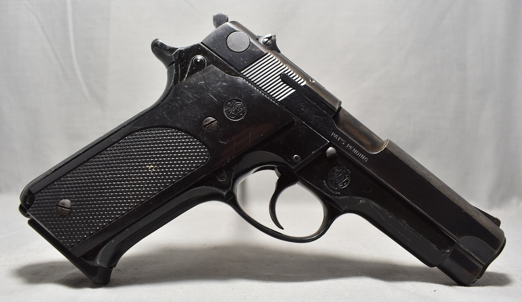 Image of Smith & Wesson ~ Model 59 ~ 9mm Luger
