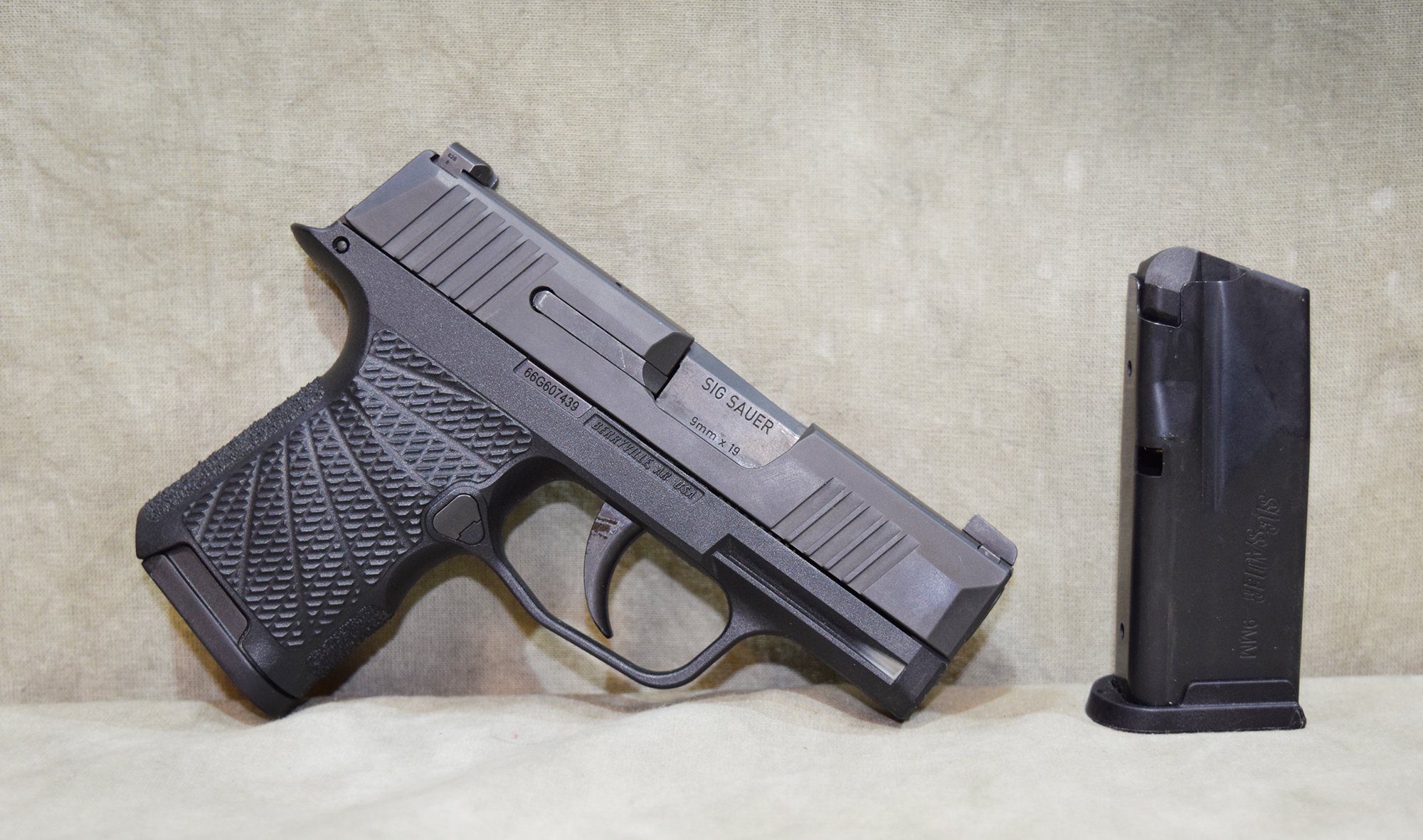 SIG SAUER~P365~9mm Luger - Bass Pro Shops