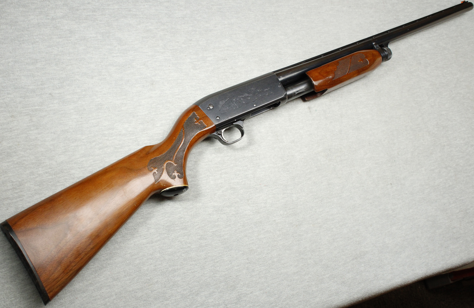 Ithaca ~ Model 37-Featherlight ~ 12 Gauge