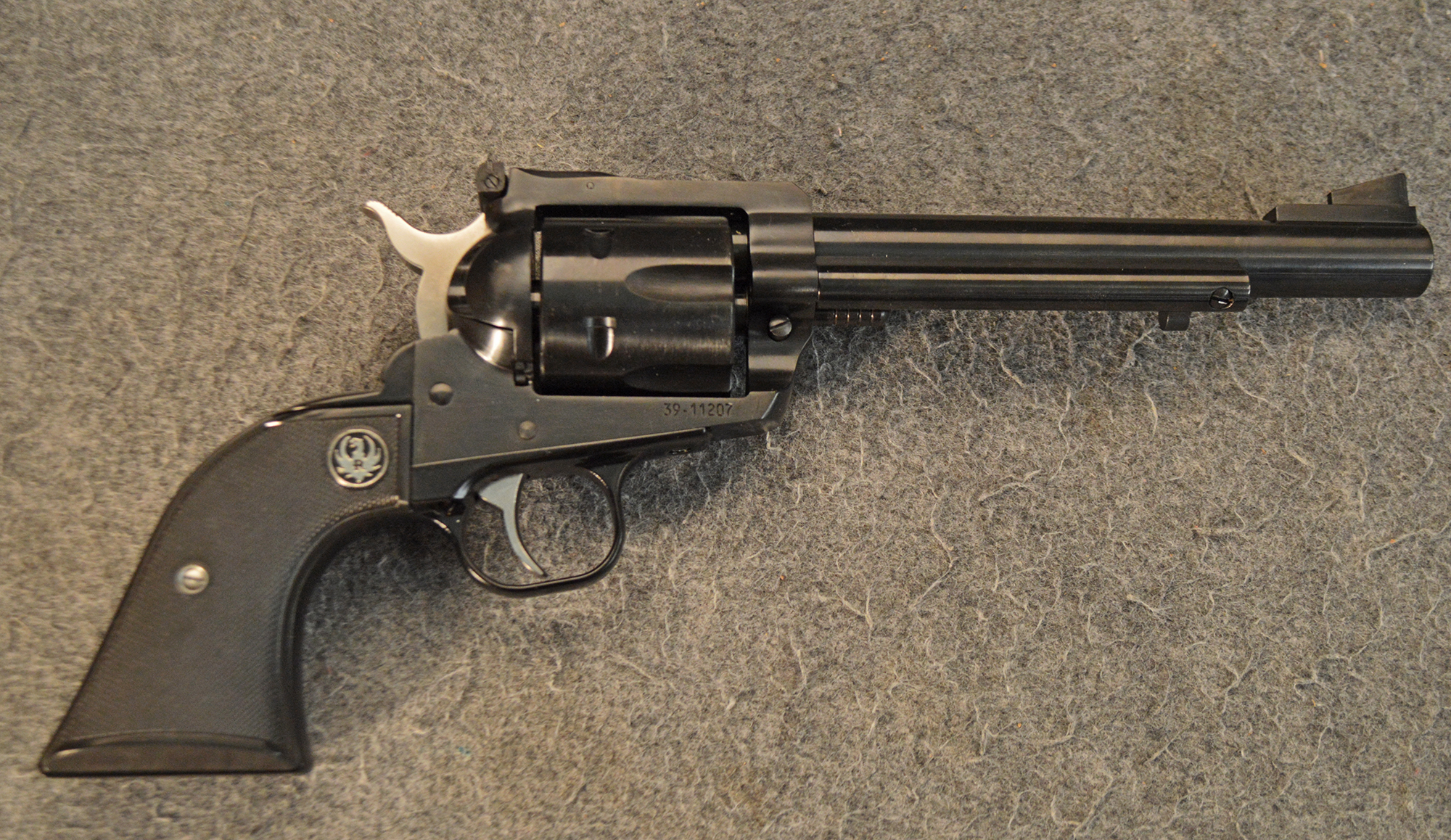++RUGER NEW MODEL BLACKHAWK .41 - Ruger