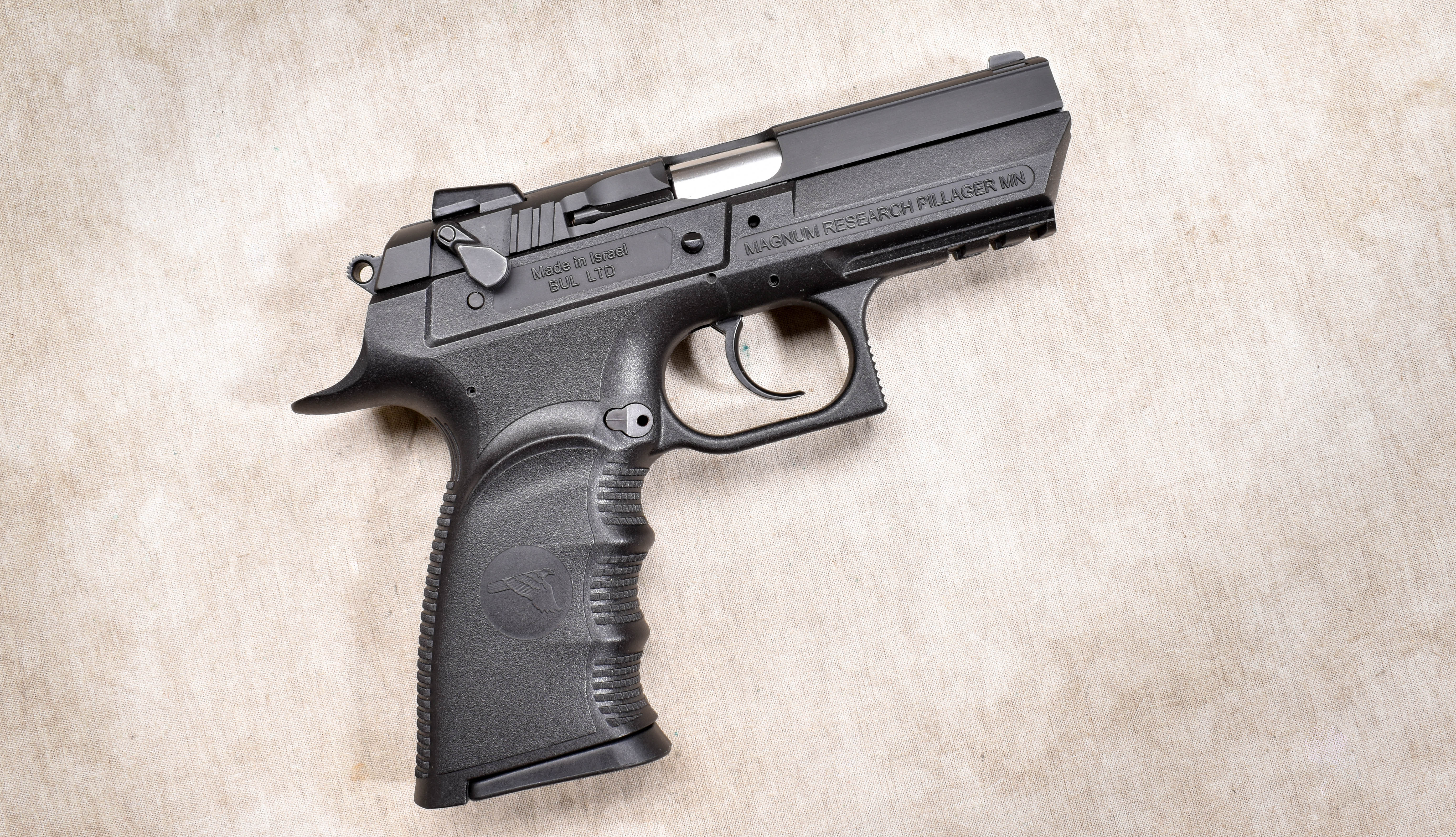 Image of Magnum Research ~ Model Desert Eagle ~ 9mm x 19