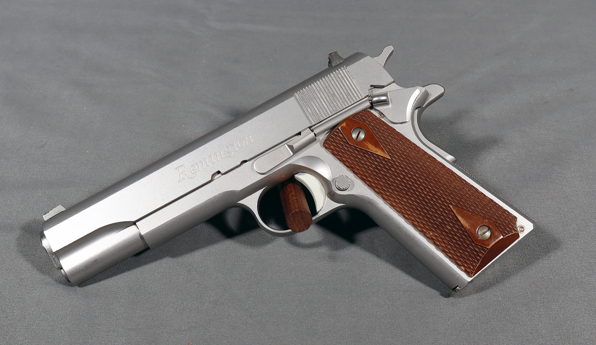 ++REMINGTON 1911R1 .45 AUTO - Remington