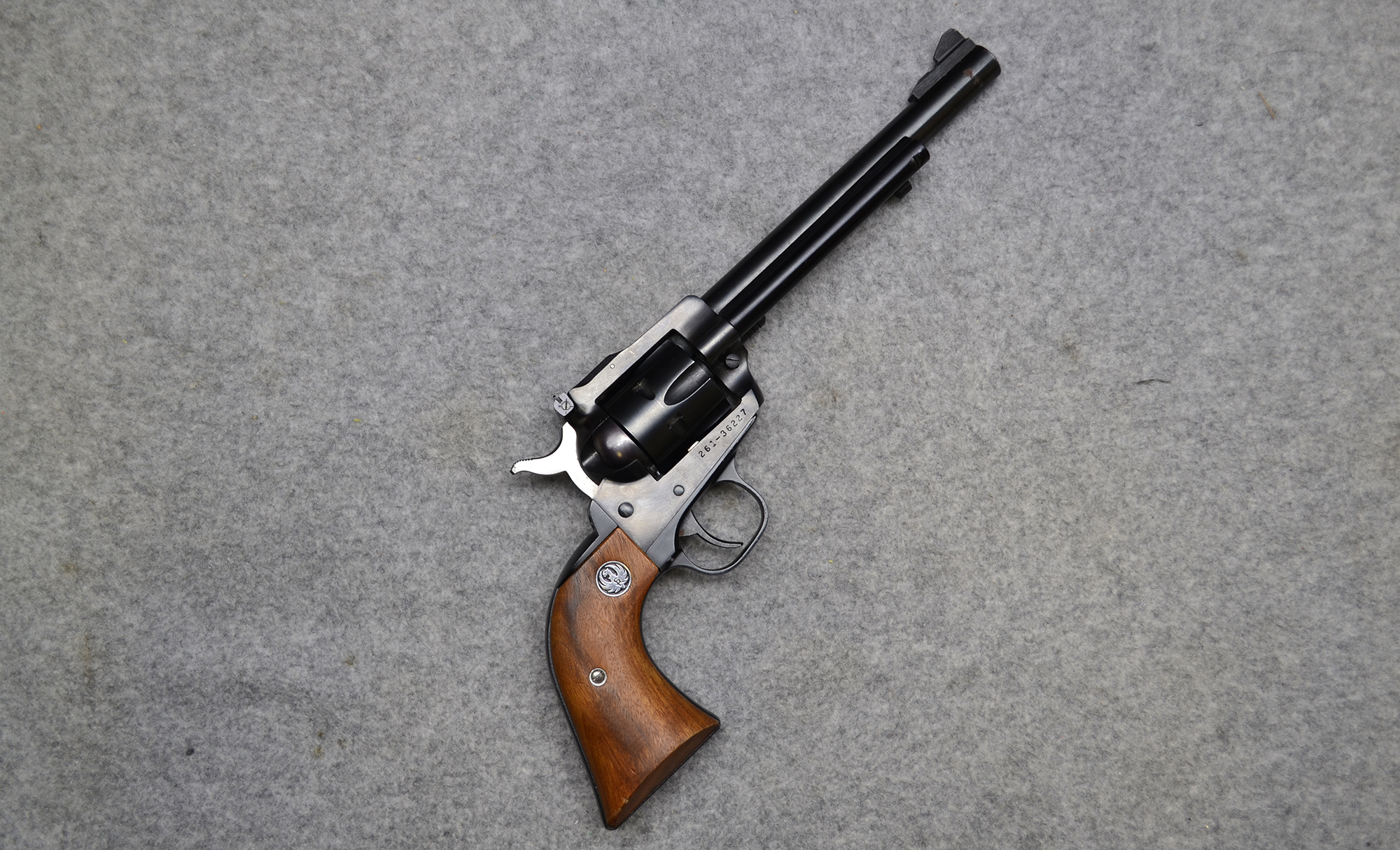 ++RUGER NEW MODEL SINGLE SIX .22 - Ruger