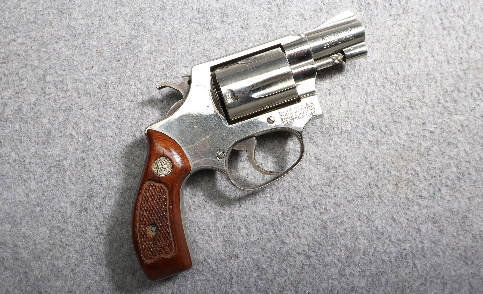 Image of Smith & Wesson ~ 37 Airweight ~ .38 Special