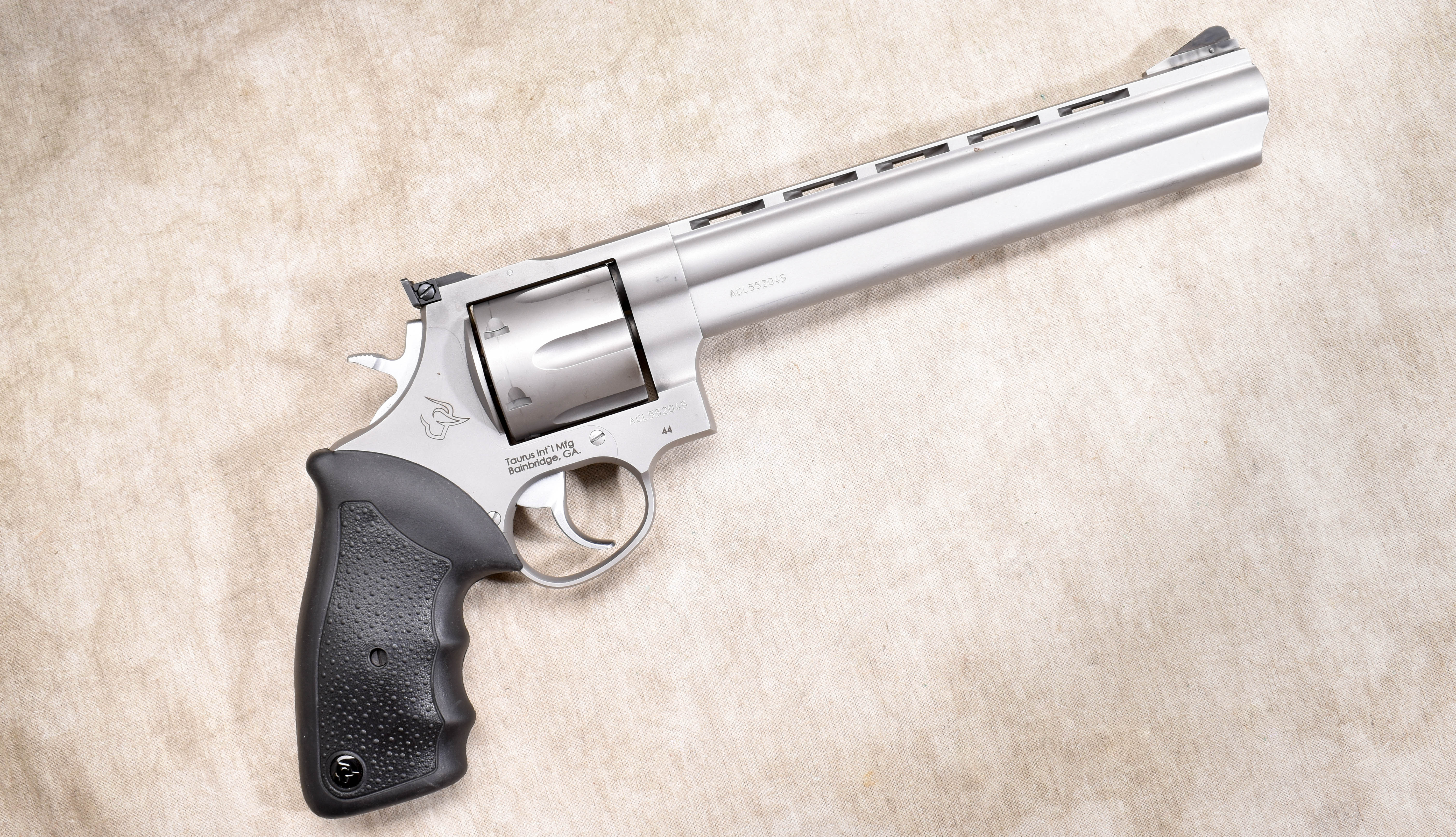 Taurus ~ Model 44 ~ .44 Magnum - Bass Pro Shops
