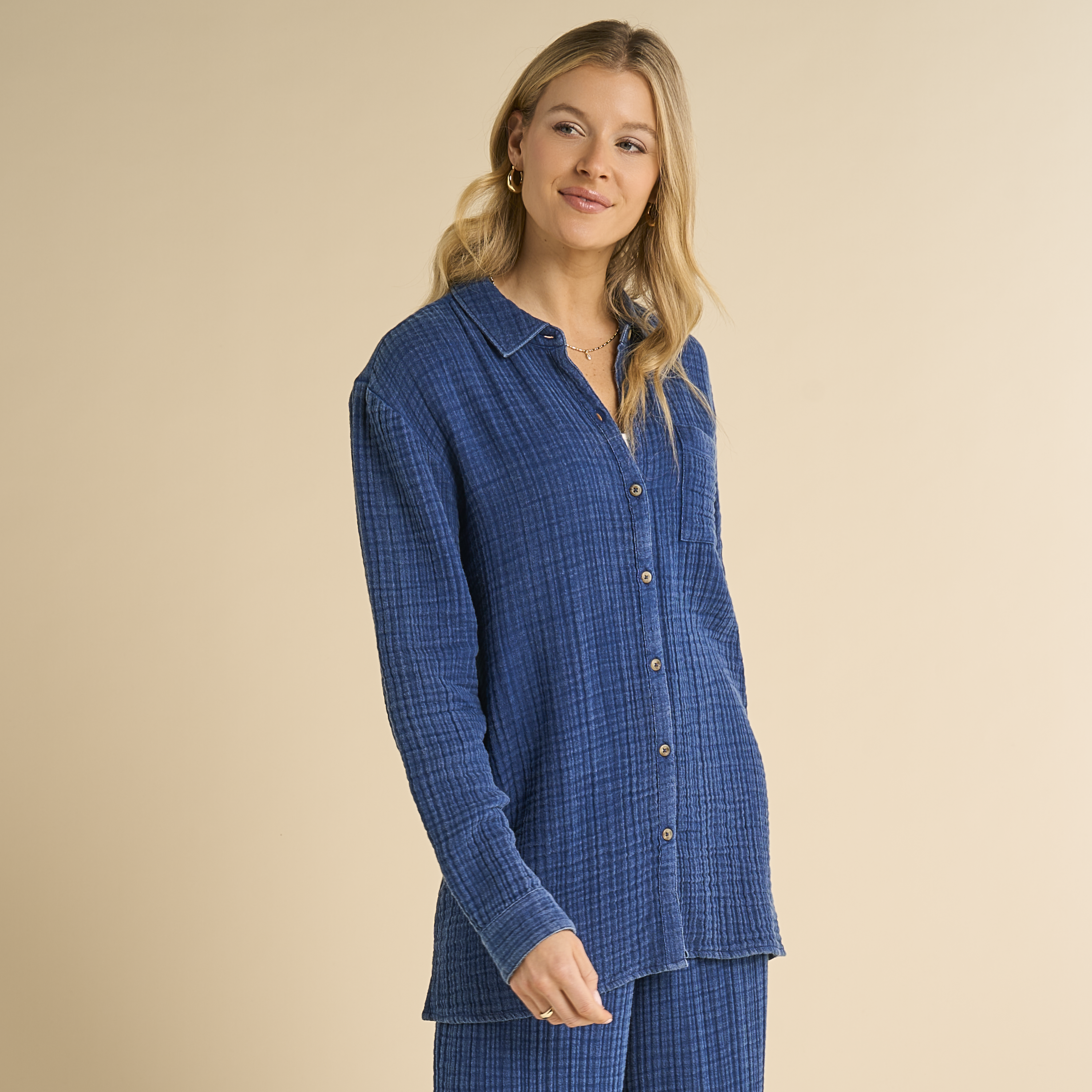 Image of Natural Reflections Double Cloth Long-Sleeve Button-Down Shirt - Dark Indigo