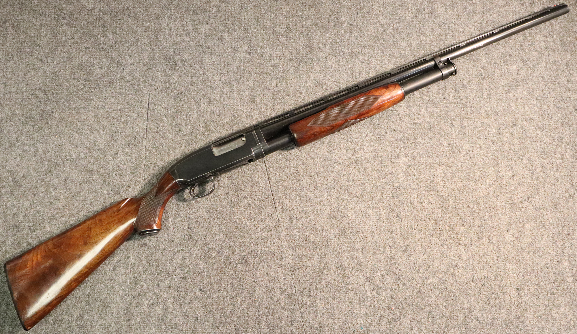 Winchester ~ 12 ~ 20 Gauge - Winchester