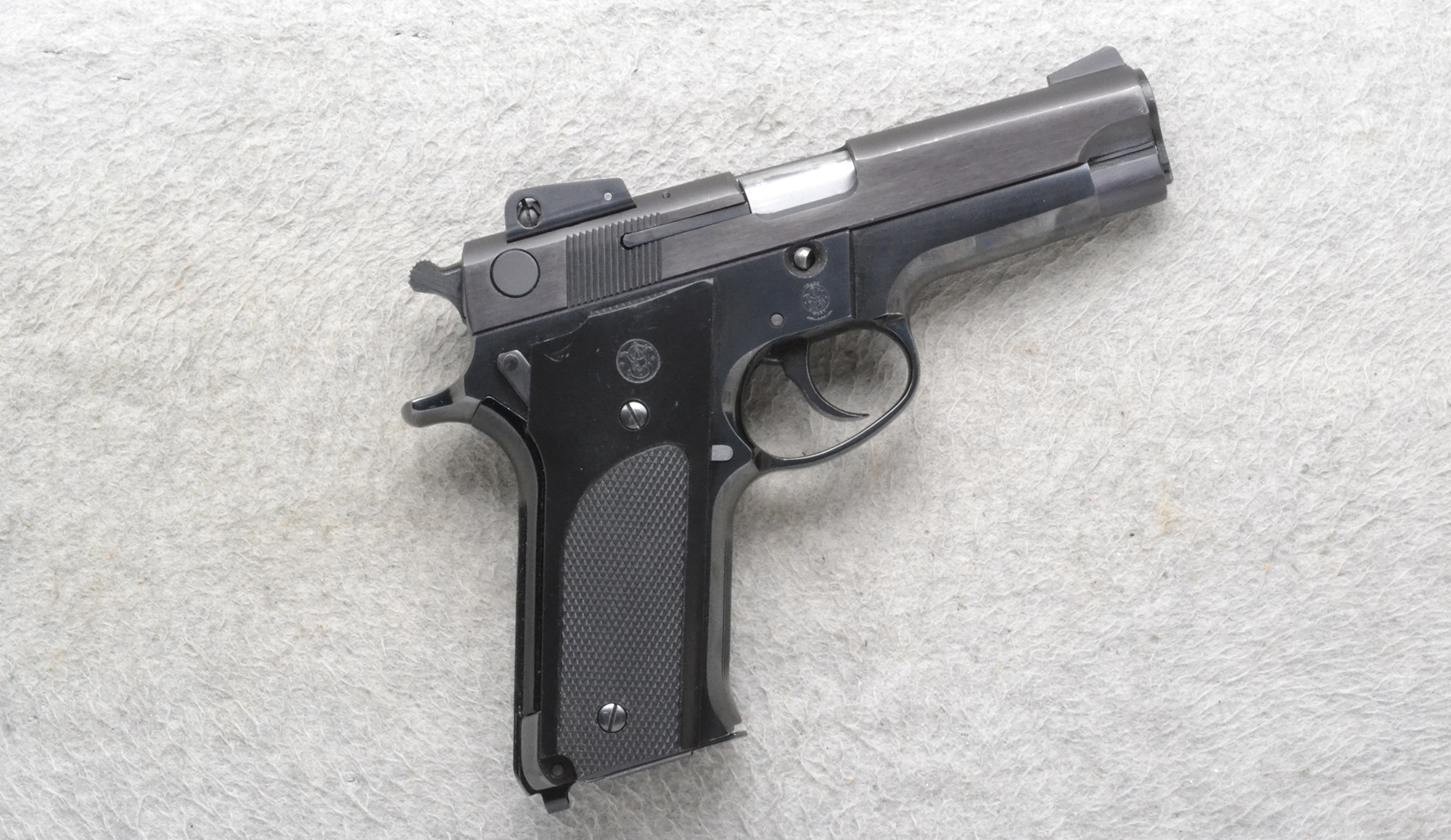 Image of Smith & Wesson ~ 559 ~ 9mm