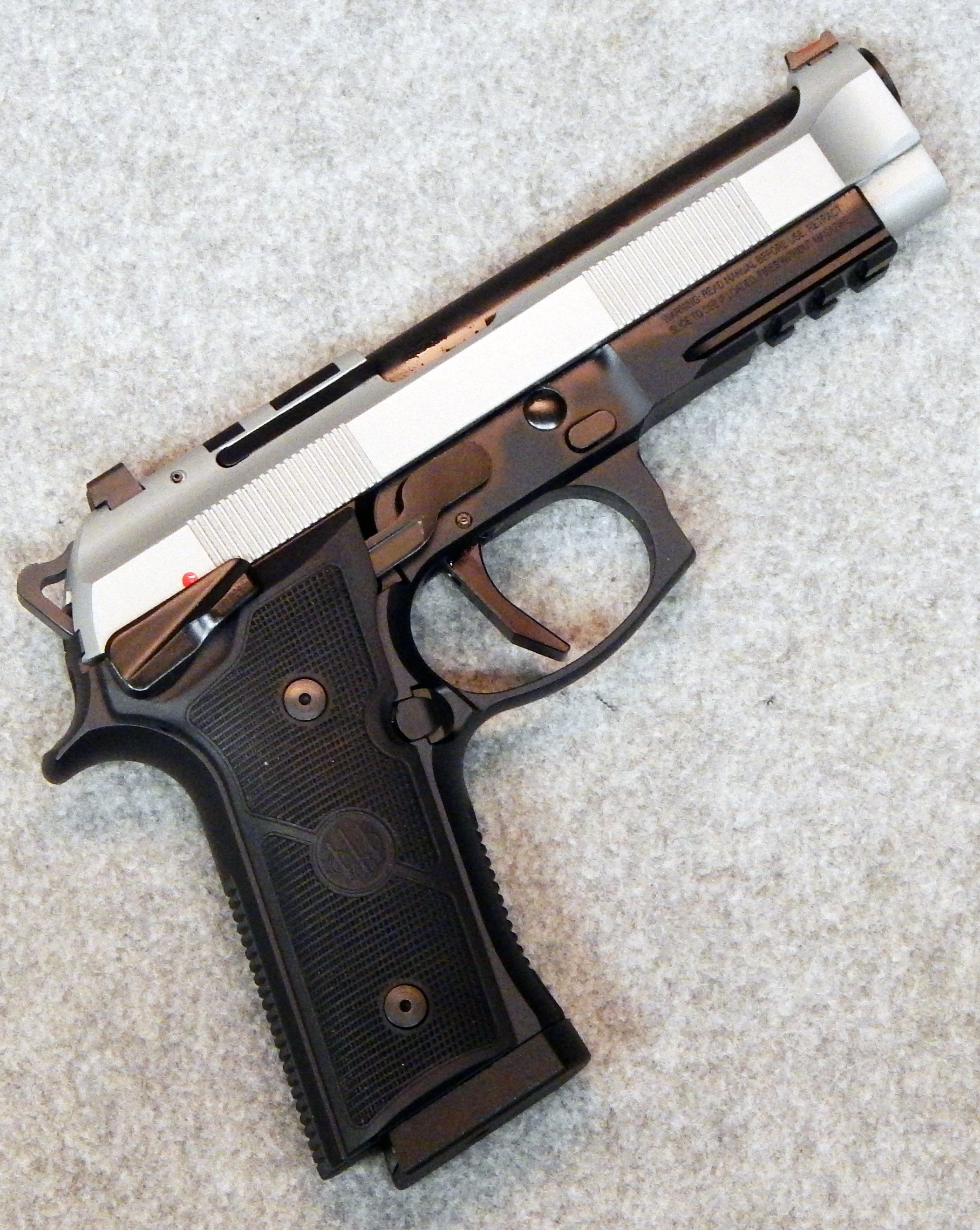 Image of Beretta ~ 92XI ~ 9 mm Luger.