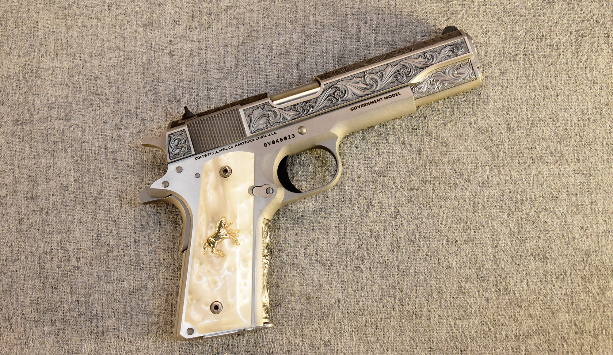 ++COLT GOVERNMENT  MODEL .38 SUP - Colt