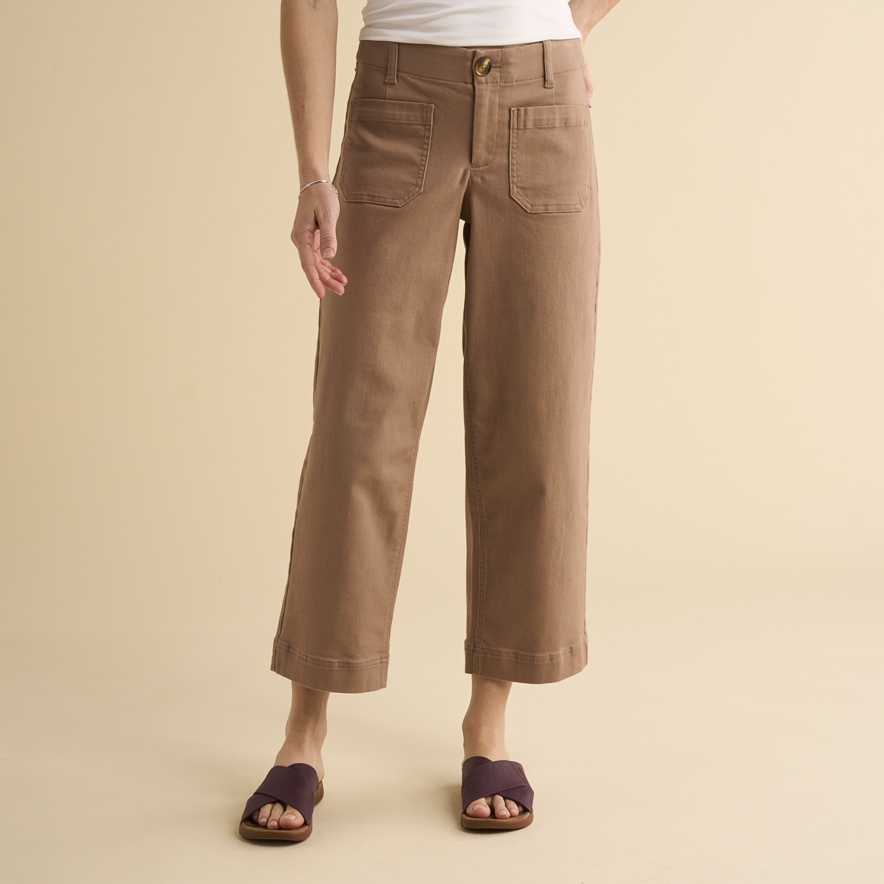 Image of Natural Reflections Driftwood Cropped Pants - Portabella