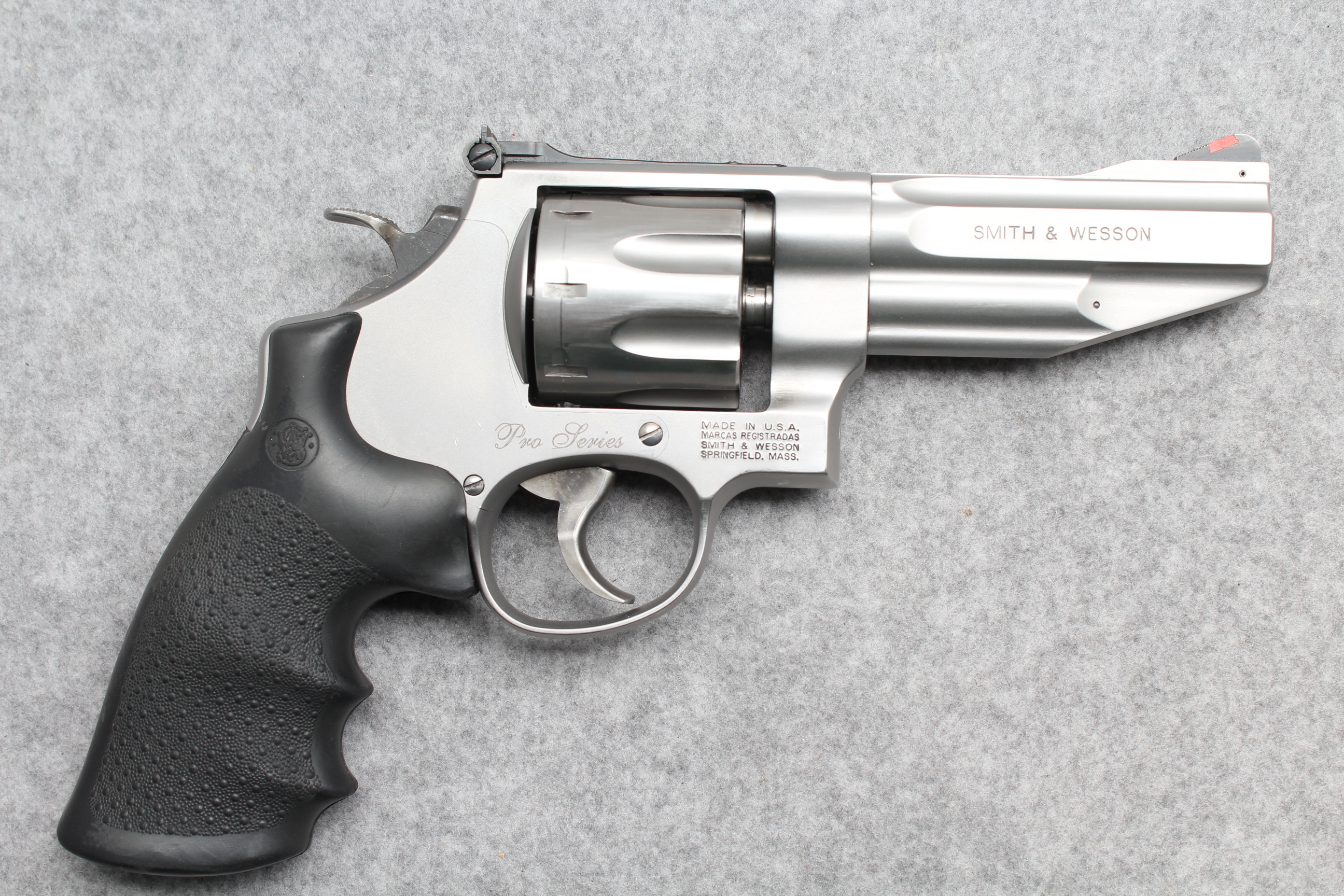 Image of Smith & Wesson ~ 627-6 ~ .357 Magnum