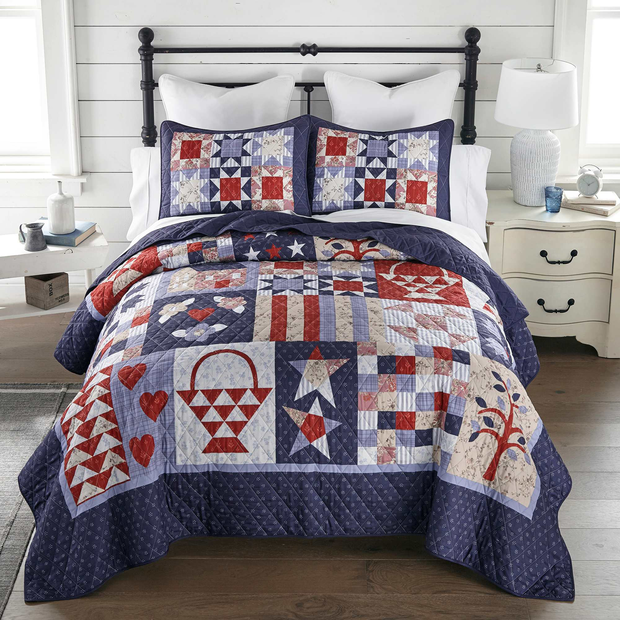 Image of Donna Sharp County Fair Bedding Collection Quilt Set