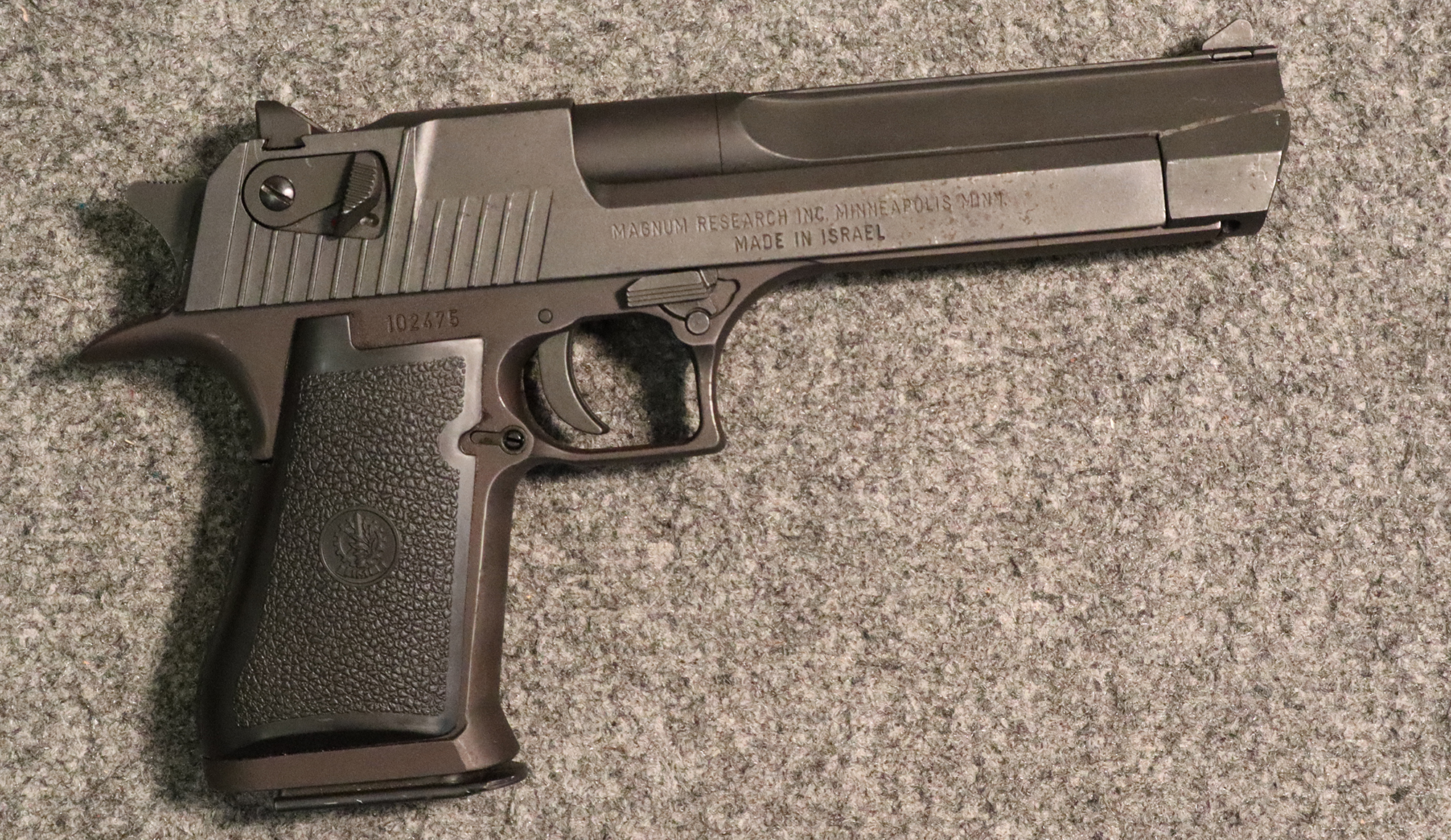 Image of Magnum Research ~ Desert Eagle ~ .44 Magnum (SKU: 4524324)
