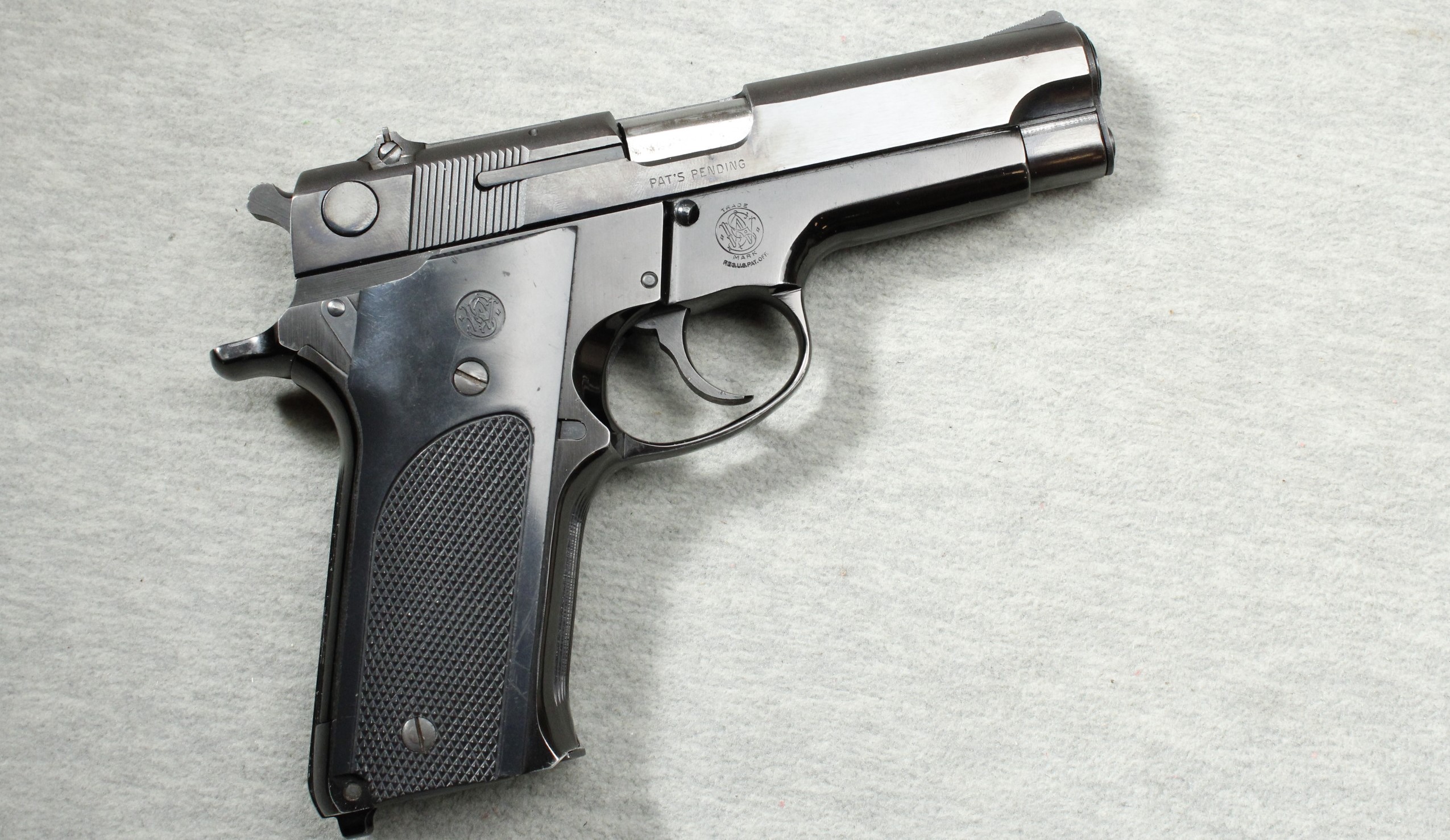 Image of Smith & Wesson ~ Model 59 ~ 9mm