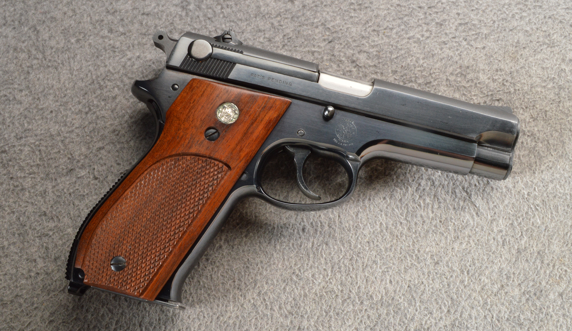 Image of Smith & Wesson ~ Model 39 ~ 9 MM