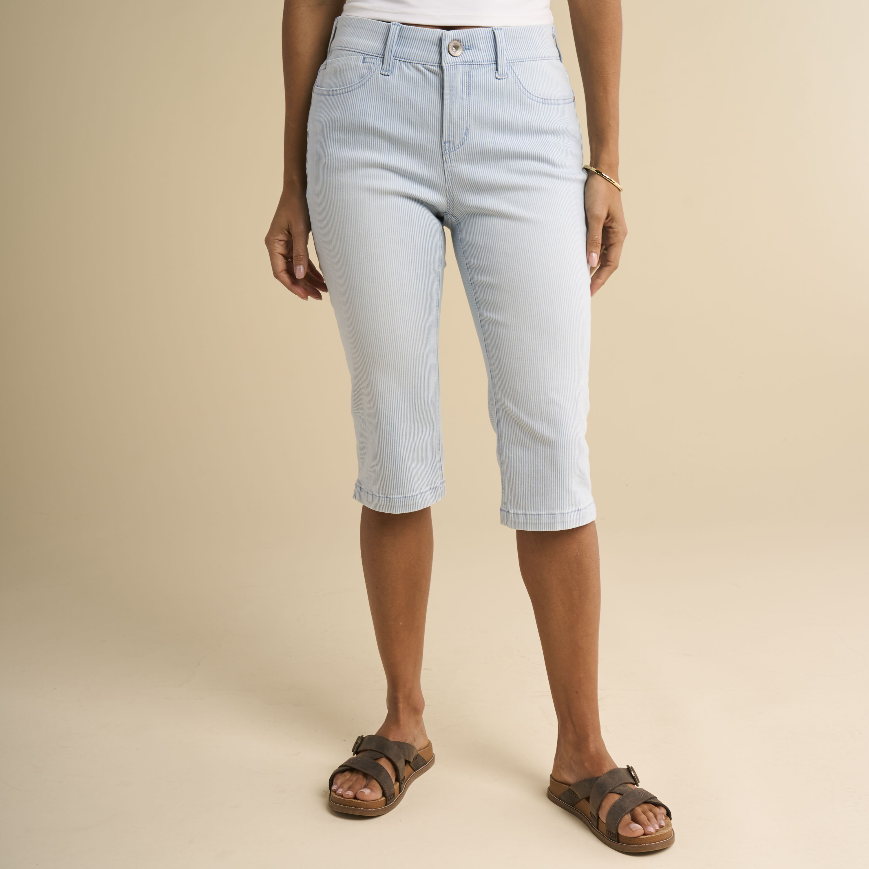 Image of Natural Reflections Campside Skimmer Capris - Stripe