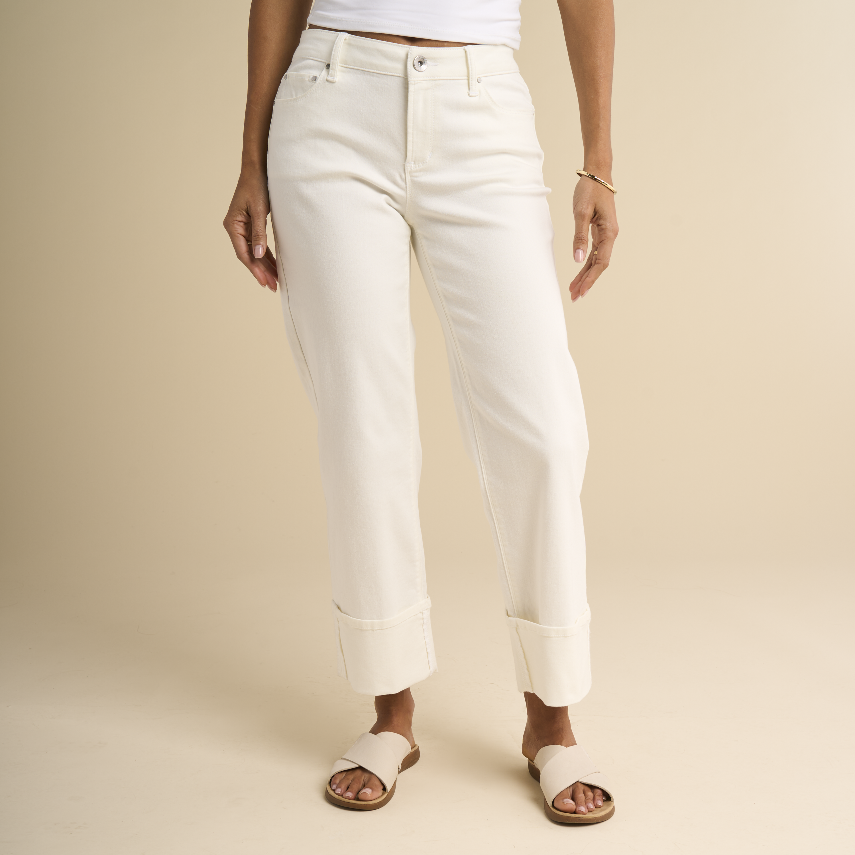 Image of Natural Reflections Cedar Sky Cuffed Jeans - White