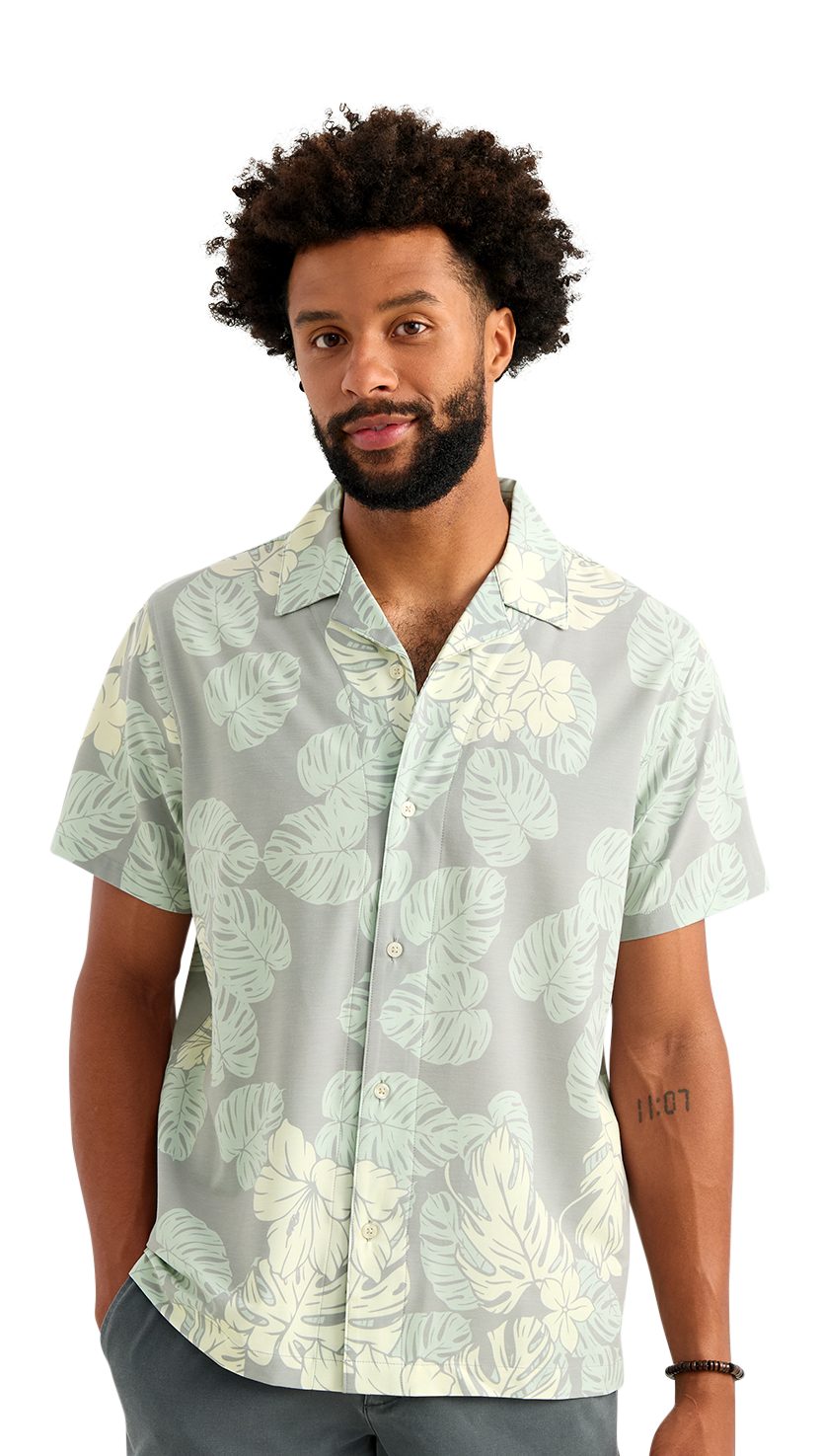 Image of Huk Camp Short-Sleeve Button-Up Shirt - Sharkskin - M