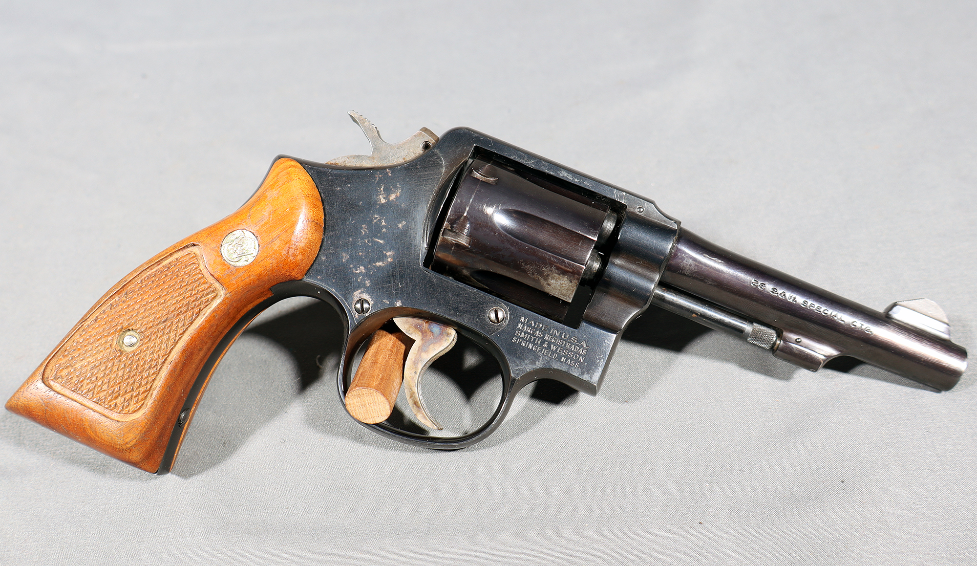 Image of Smith & Wesson ~ 10-7 ~ .38 S&W Special.