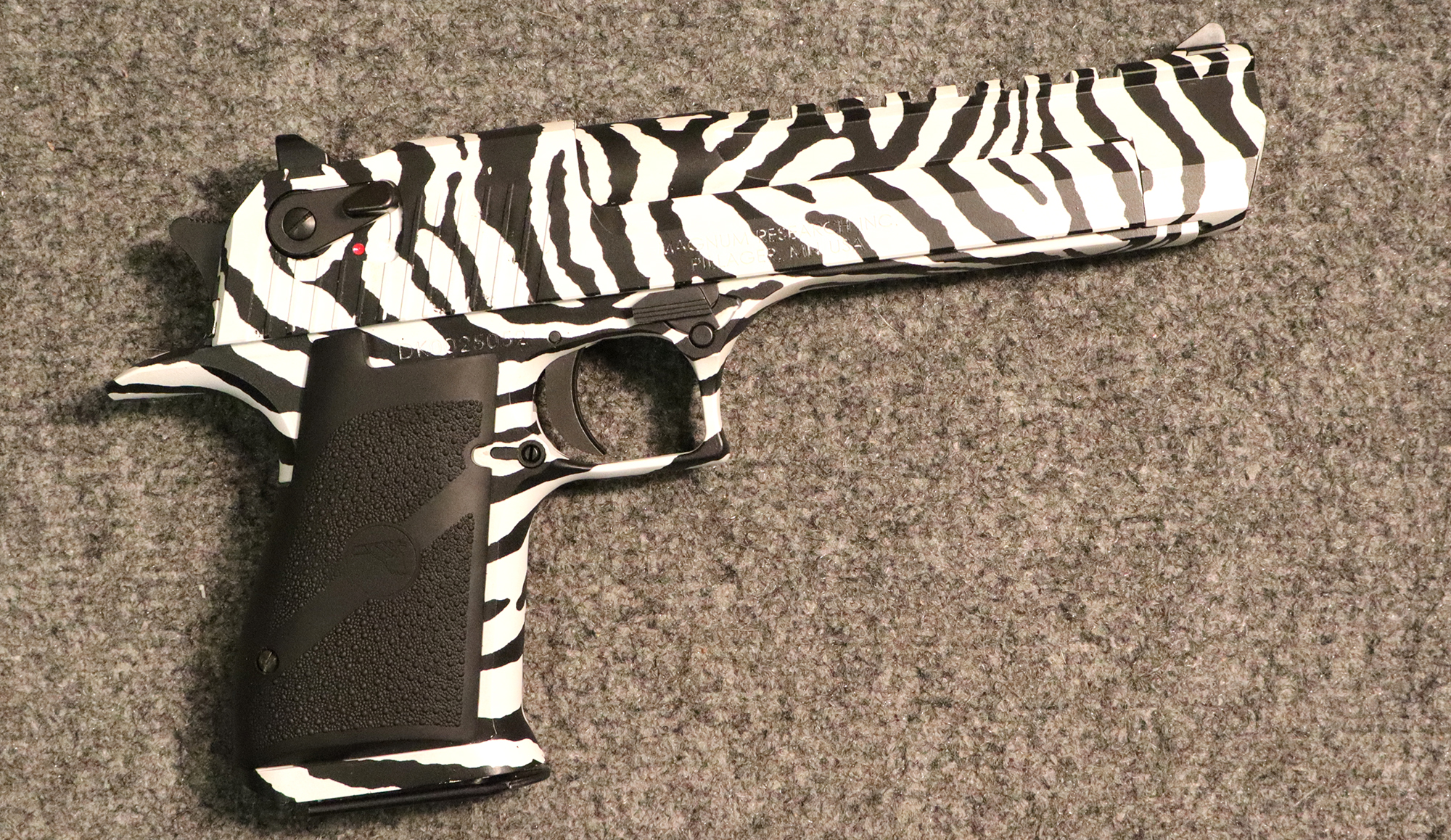 Image of Magnum Research ~ Desert Eagle ~ .44 Magnum (SKU: 4539710)