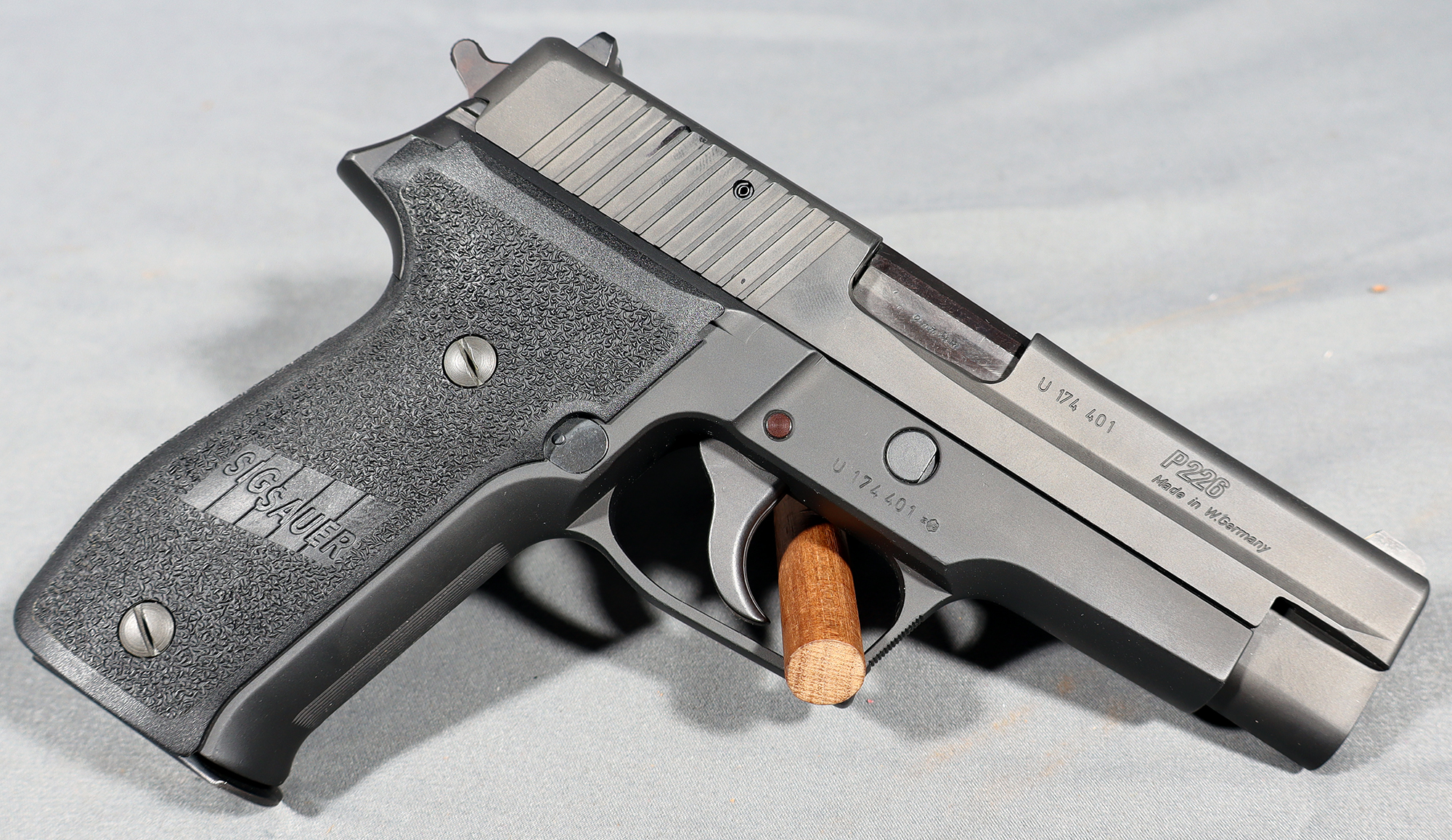 SIG Sauer ~ P226 ~ 9MM Luger - Bass Pro Shops