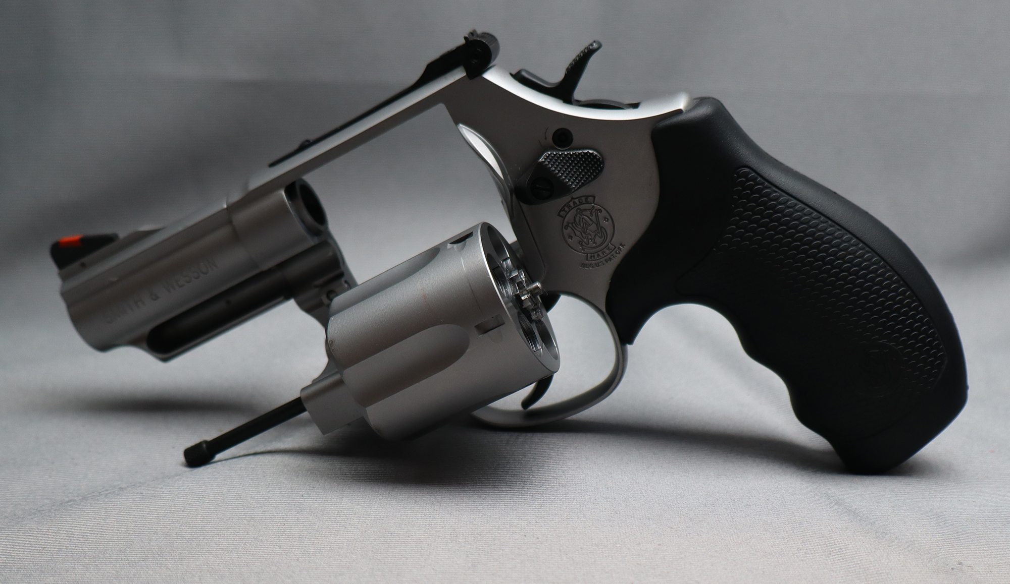 Image of Smith & Wesson ~ Model 69 ~ .44 Remington Magnum