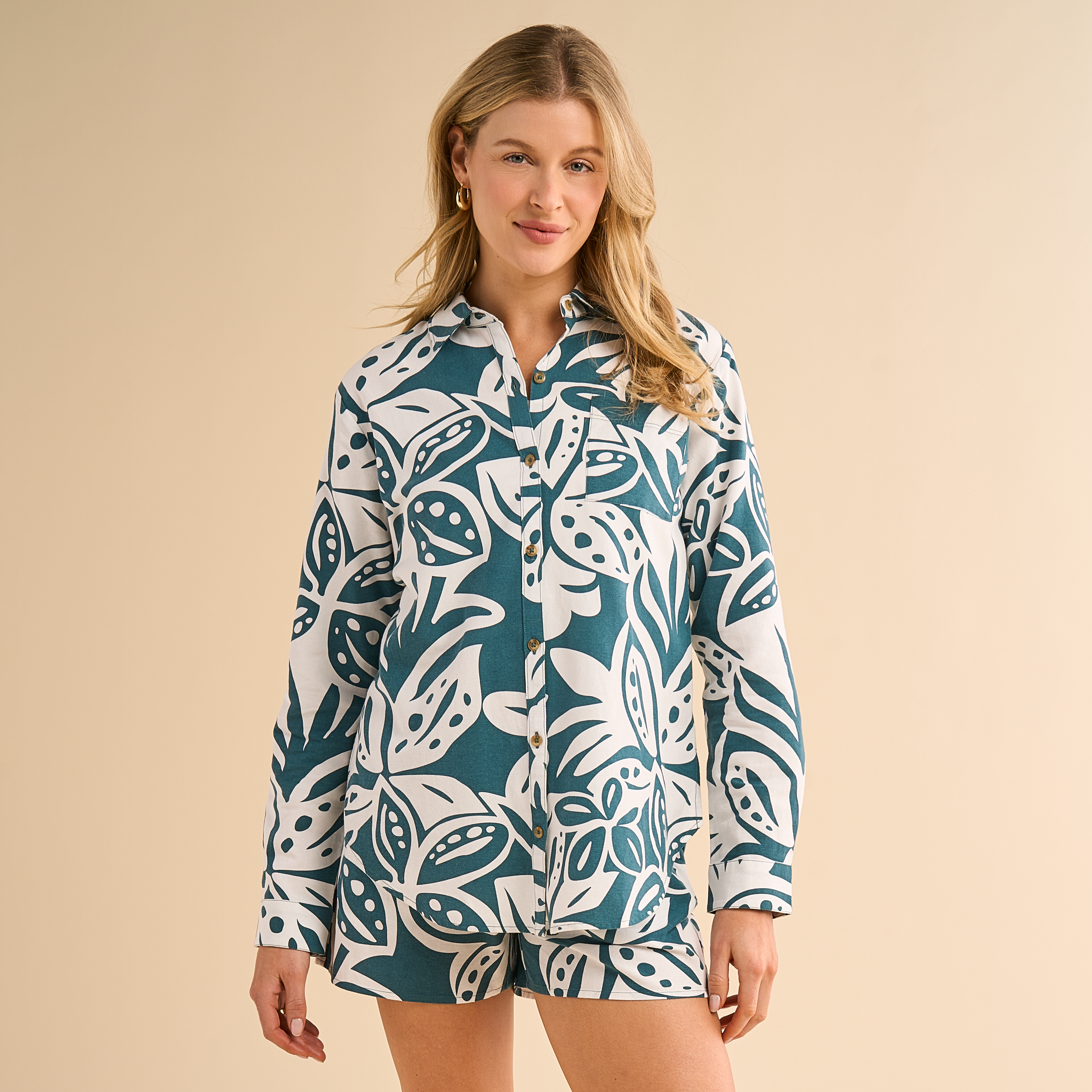 Image of Natural Reflections Tropical Print Button-Down Long-Sleeve Shirt