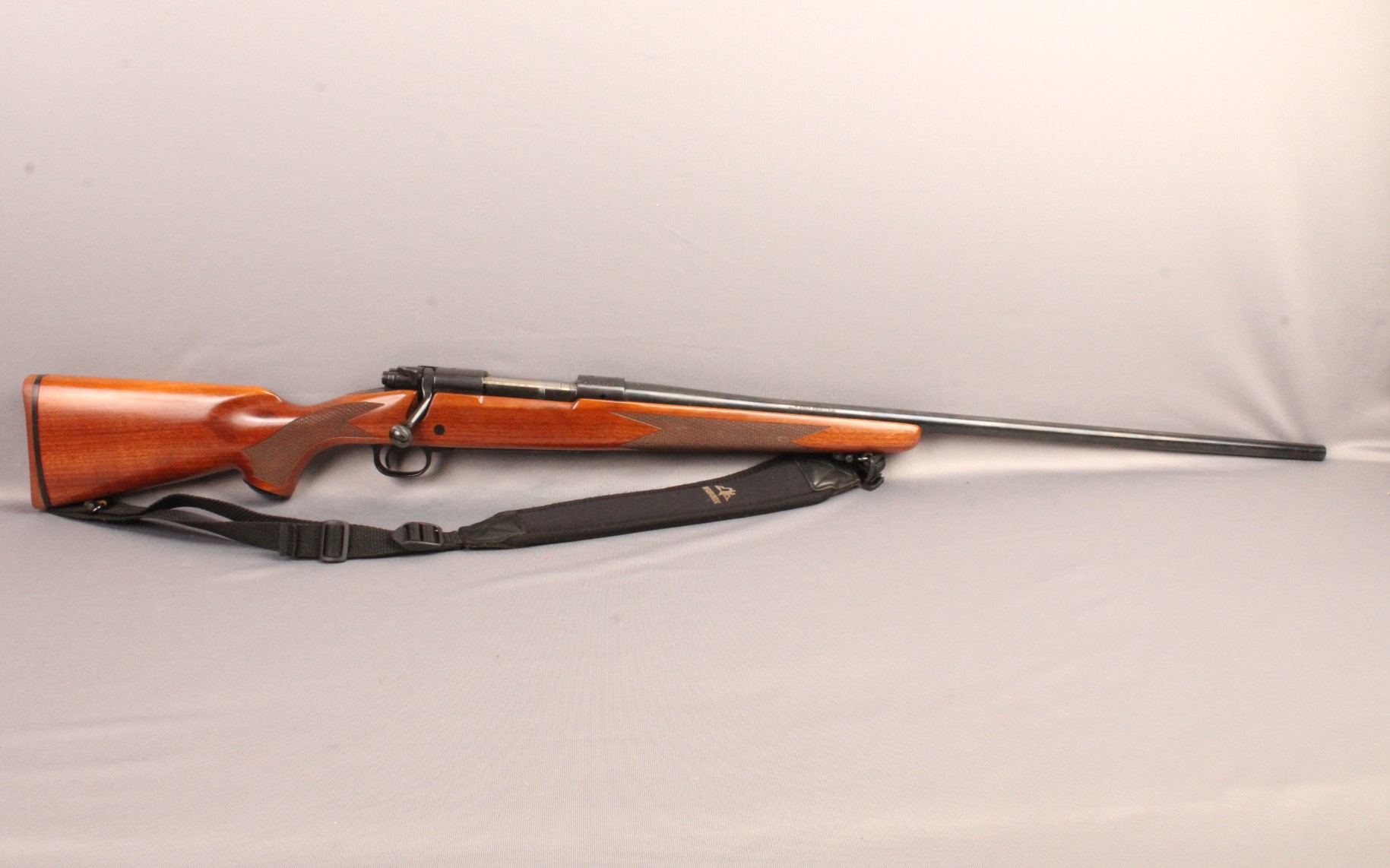 Winchester ~ Model 70 ~ 7mm - Bass Pro Shops