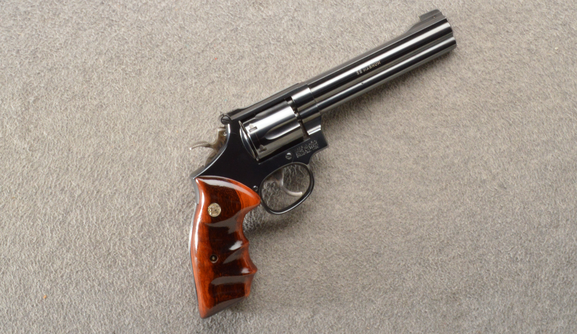 Image of Smith & Wesson ~ 16-4 ~ 32 Magnum