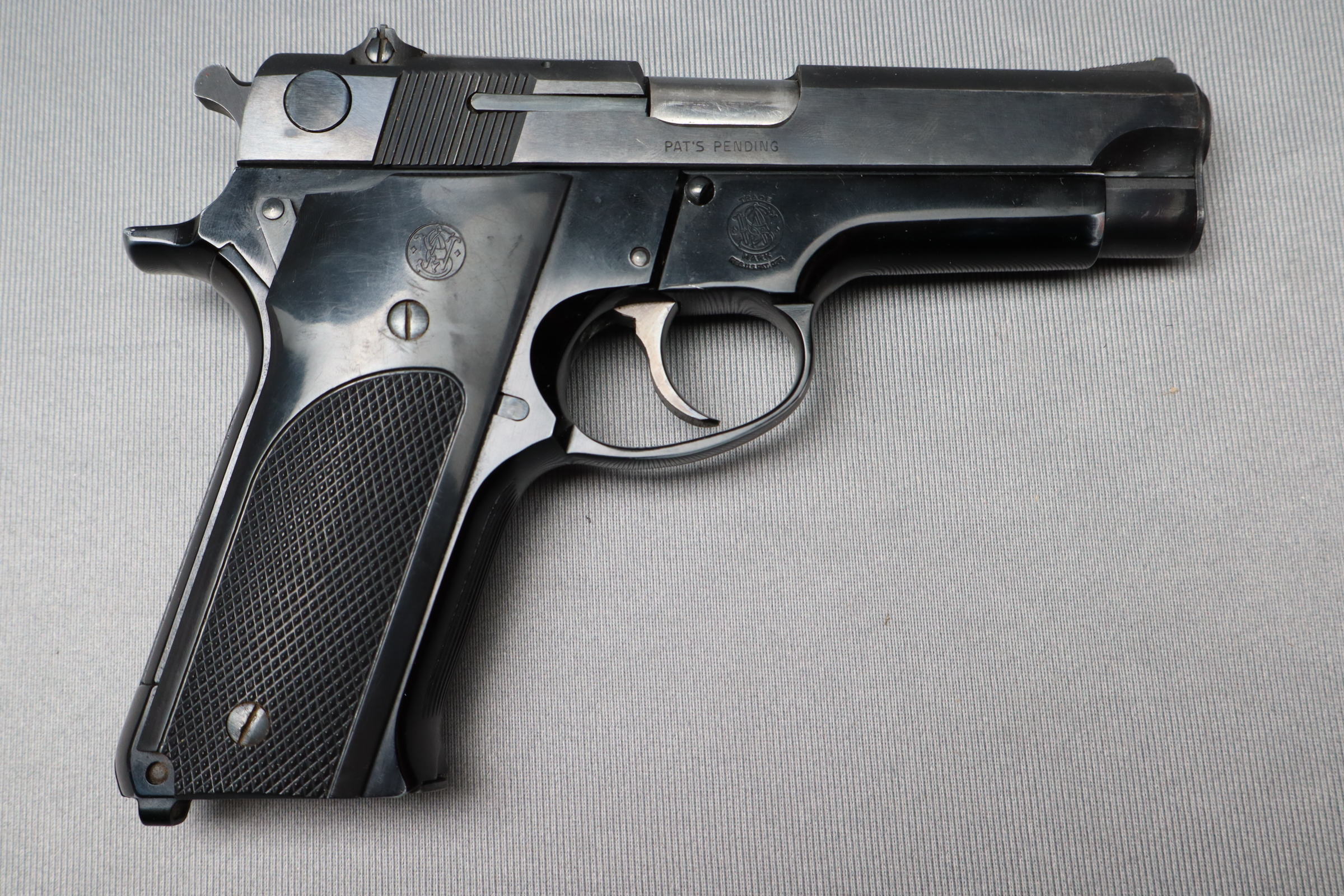 Image of Smith & Wesson ~ 59 ~ 9mm Luger