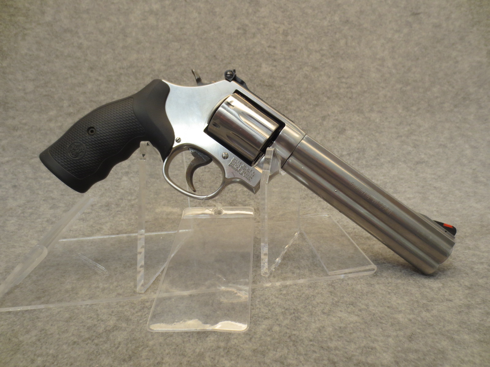 Image of Smith and Wesson ~ 686-6 - 357 Magnum