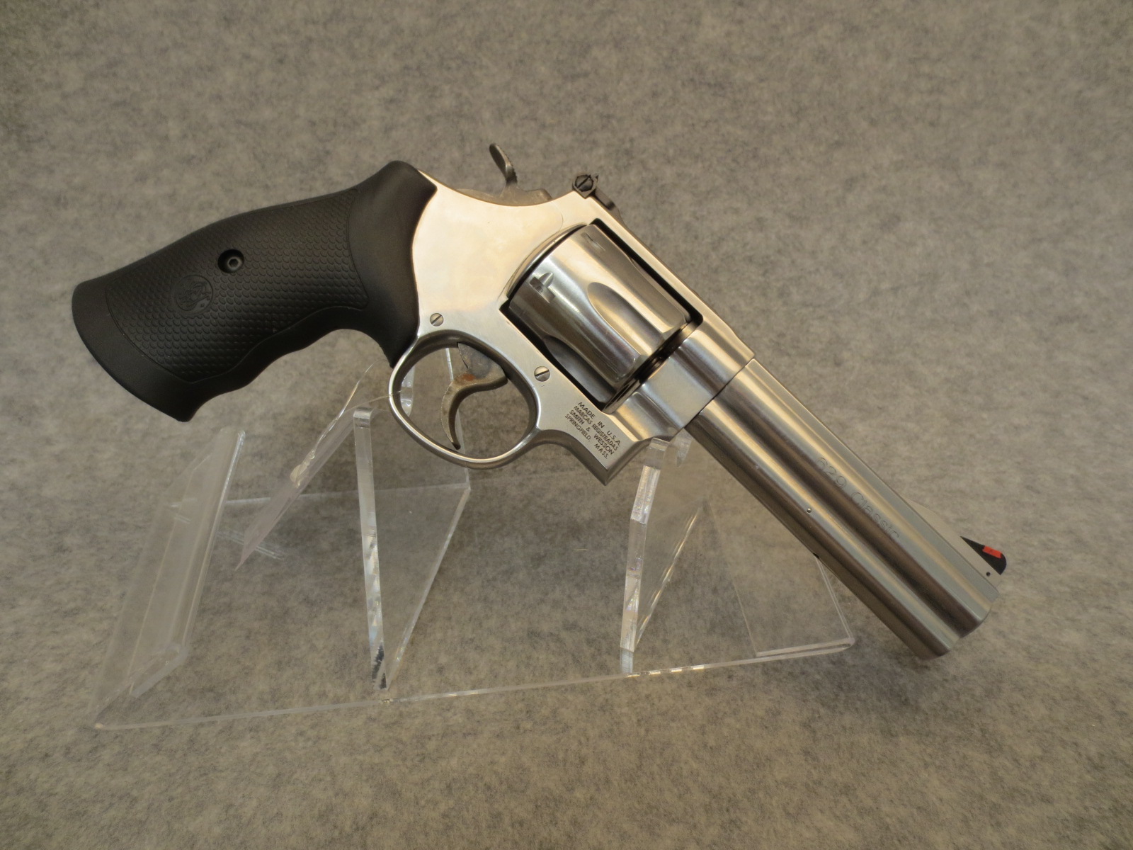 Image of Smith and Wesson ~ Model 629-6 - 44 Magnum