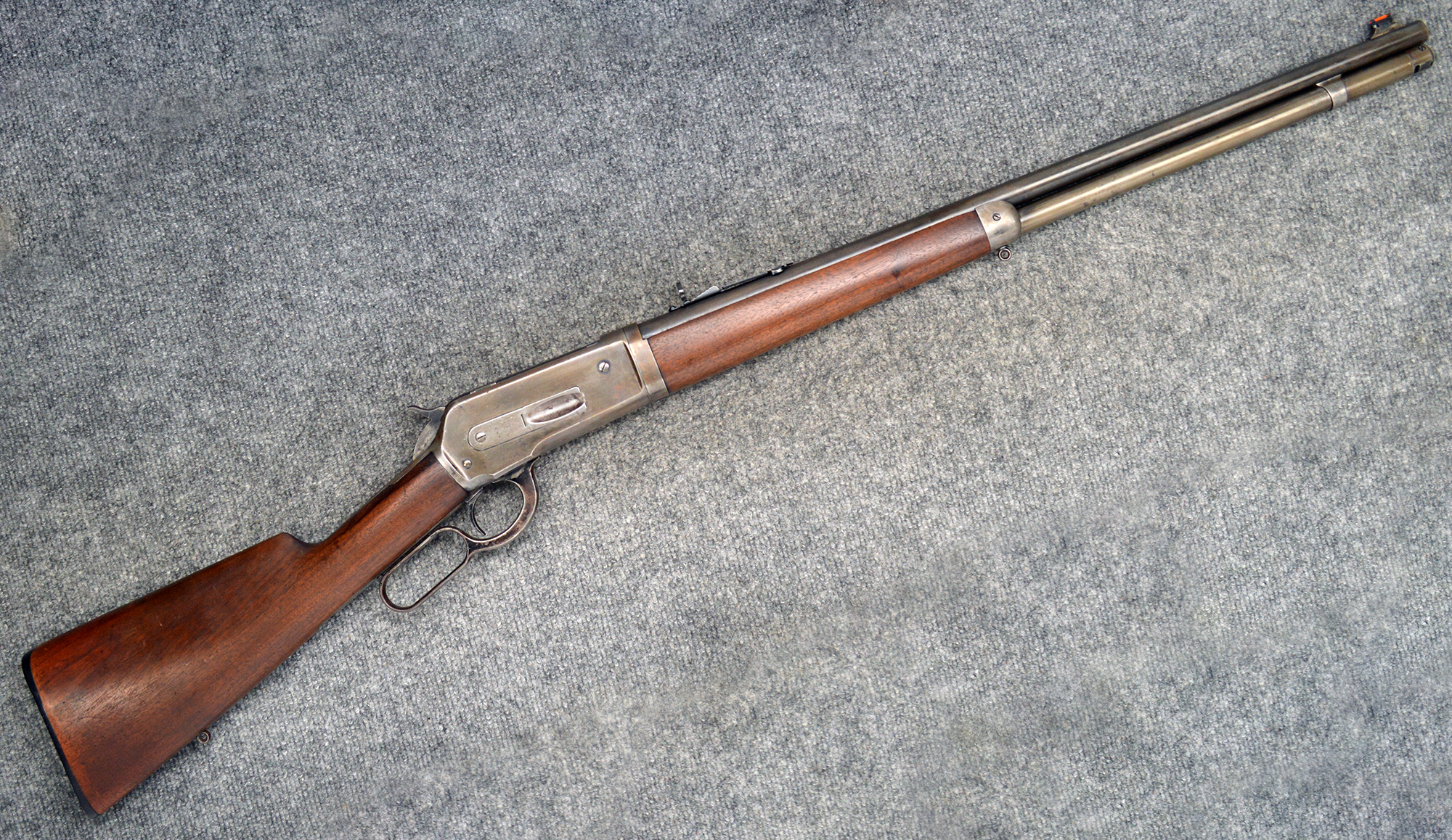 Winchester ~ 1886 ~ .33 WCF - Winchester
