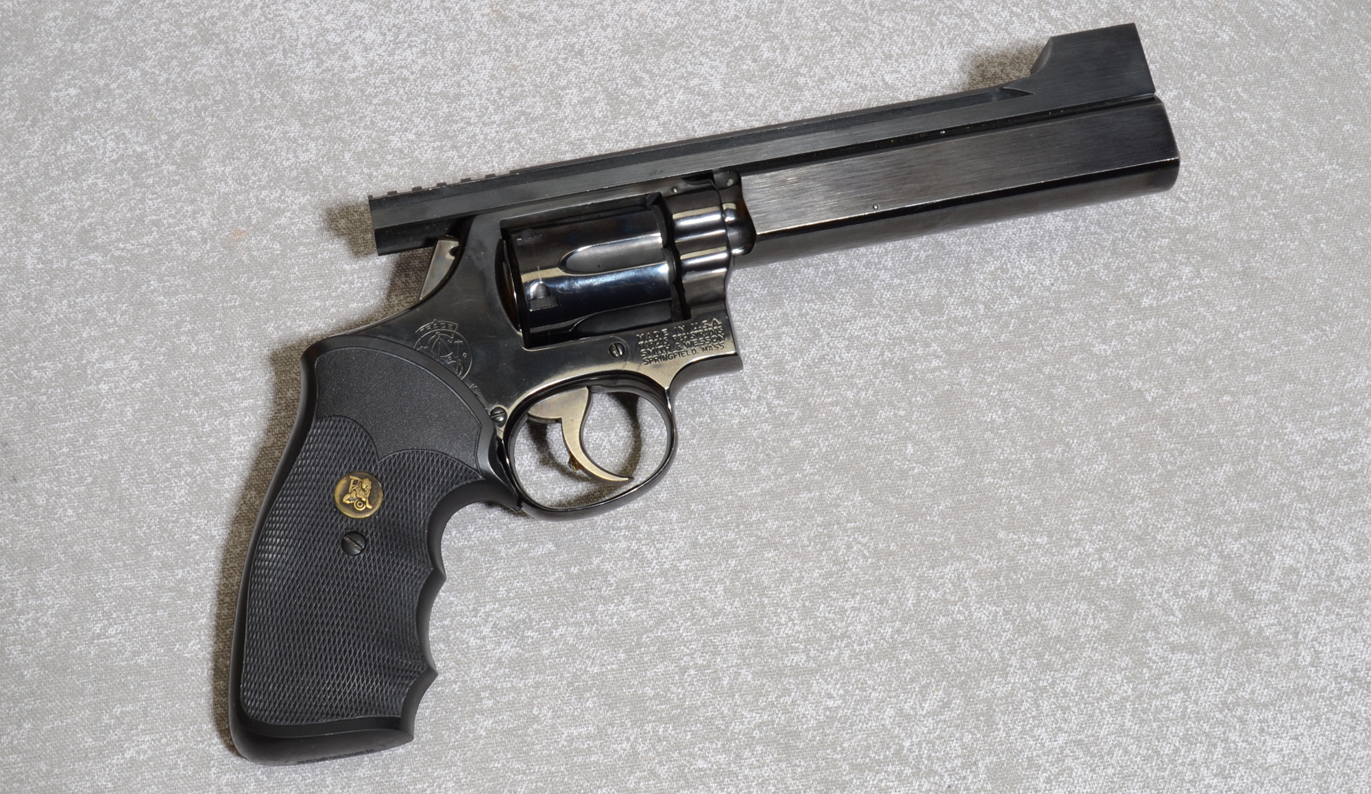 Image of Smith & Wesson 10-7 Pistol, 38 Special, 6 Inch Barrel, 4 lbs.