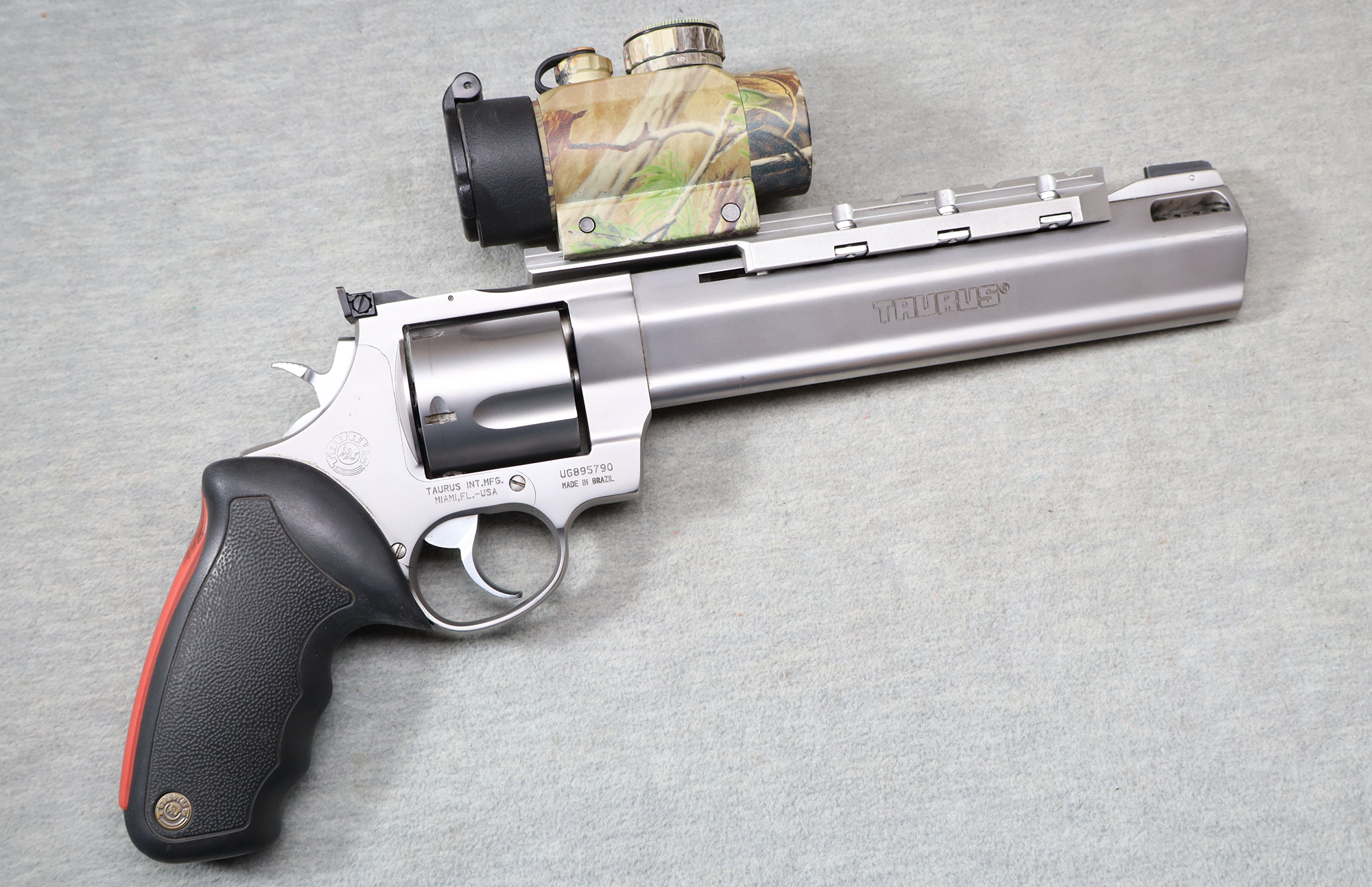 Taurus ~ Raging Bull ~ .454 Casull - Bass Pro Shops