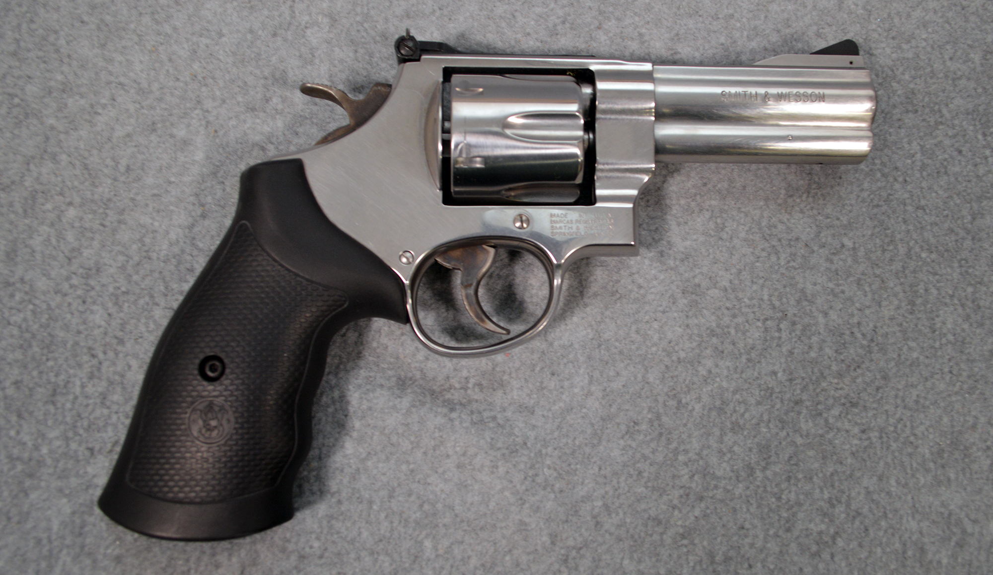 Image of Smith & Wesson ~ Model 610-3 ~ 10 mm Auto