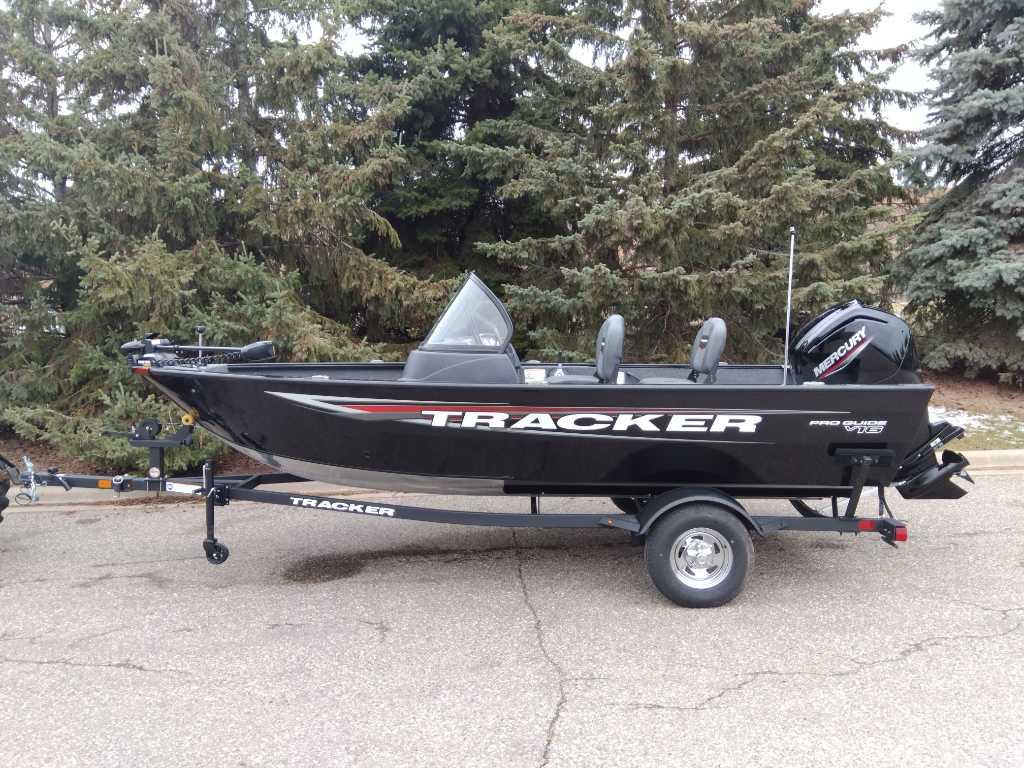 Image of 2025 TRACKER PRO GUIDE V-16 WT
