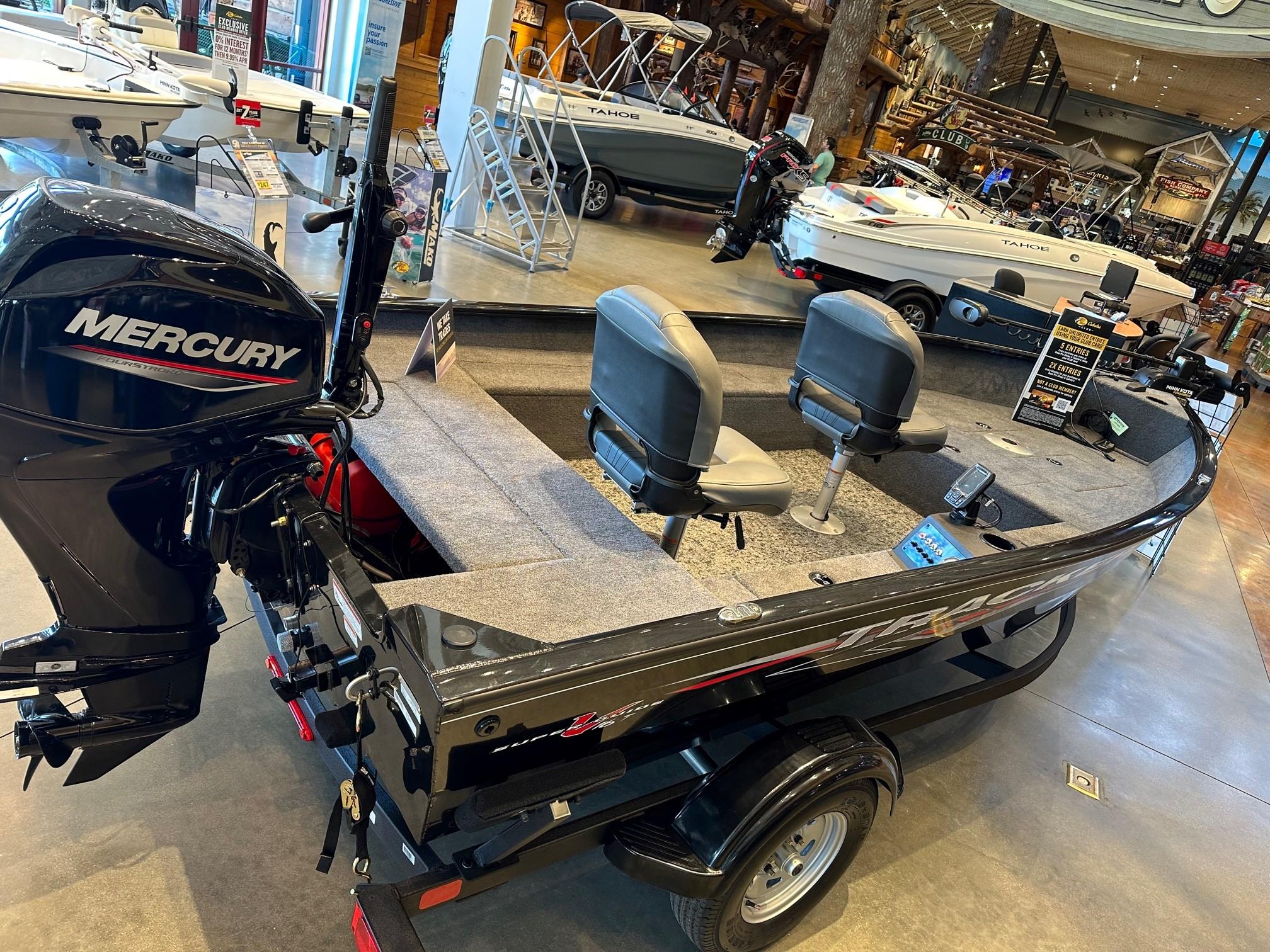 Image of 2025 TRACKER SUPER GUIDE V-16 T