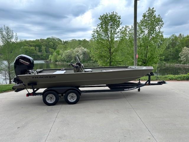 Image of 2025 TRACKER GRIZZLY 2072 CC