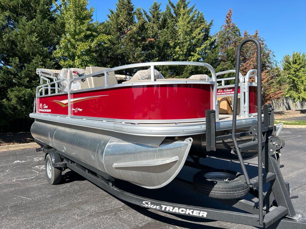 Image of 2025 SUN TRACKER BASS BUGGY 18 DLX