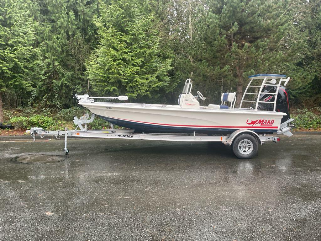 2025 MAKO 18 PRO SKIFF PATRIOT EDITION