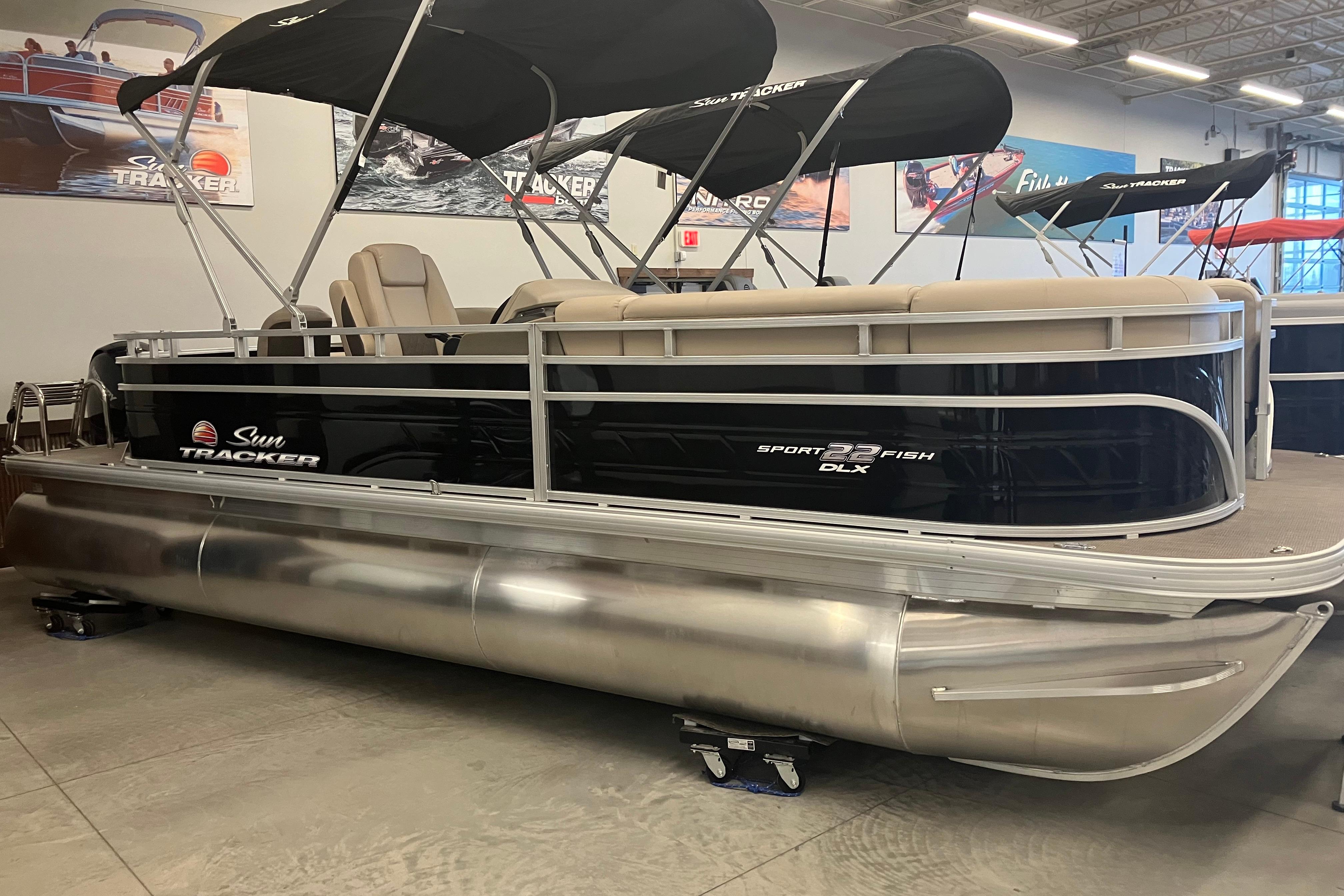 Image of 2025 SUN TRACKER SPORTFISH 22 XP3