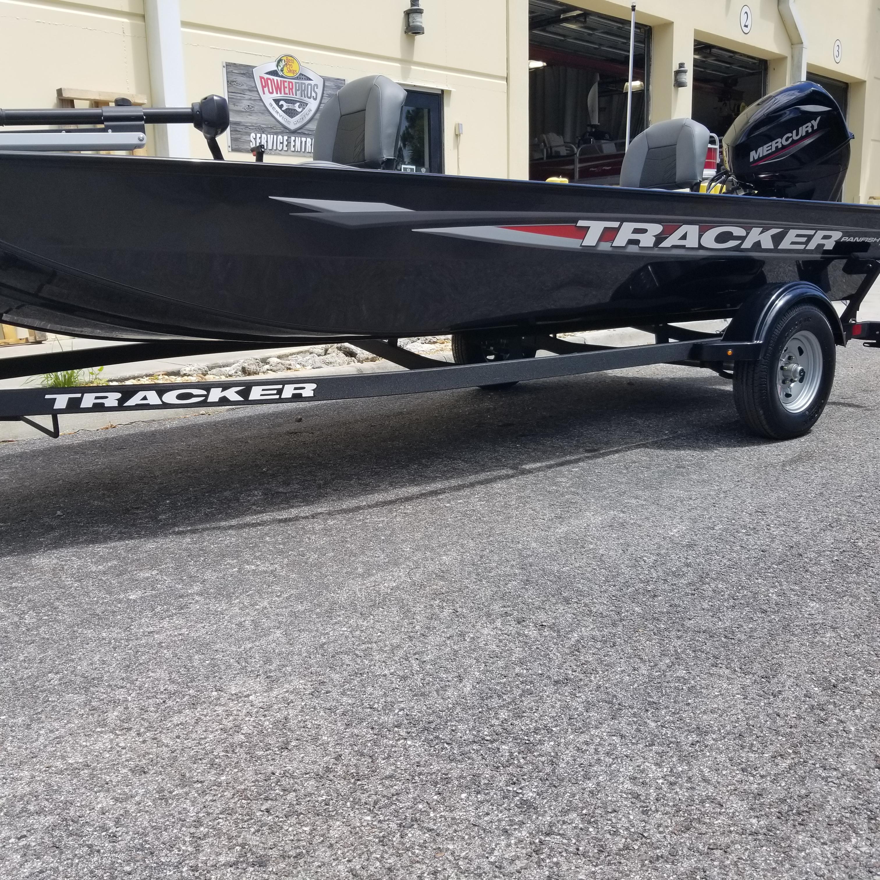 Image of 2025 TRACKER PANFISH 17