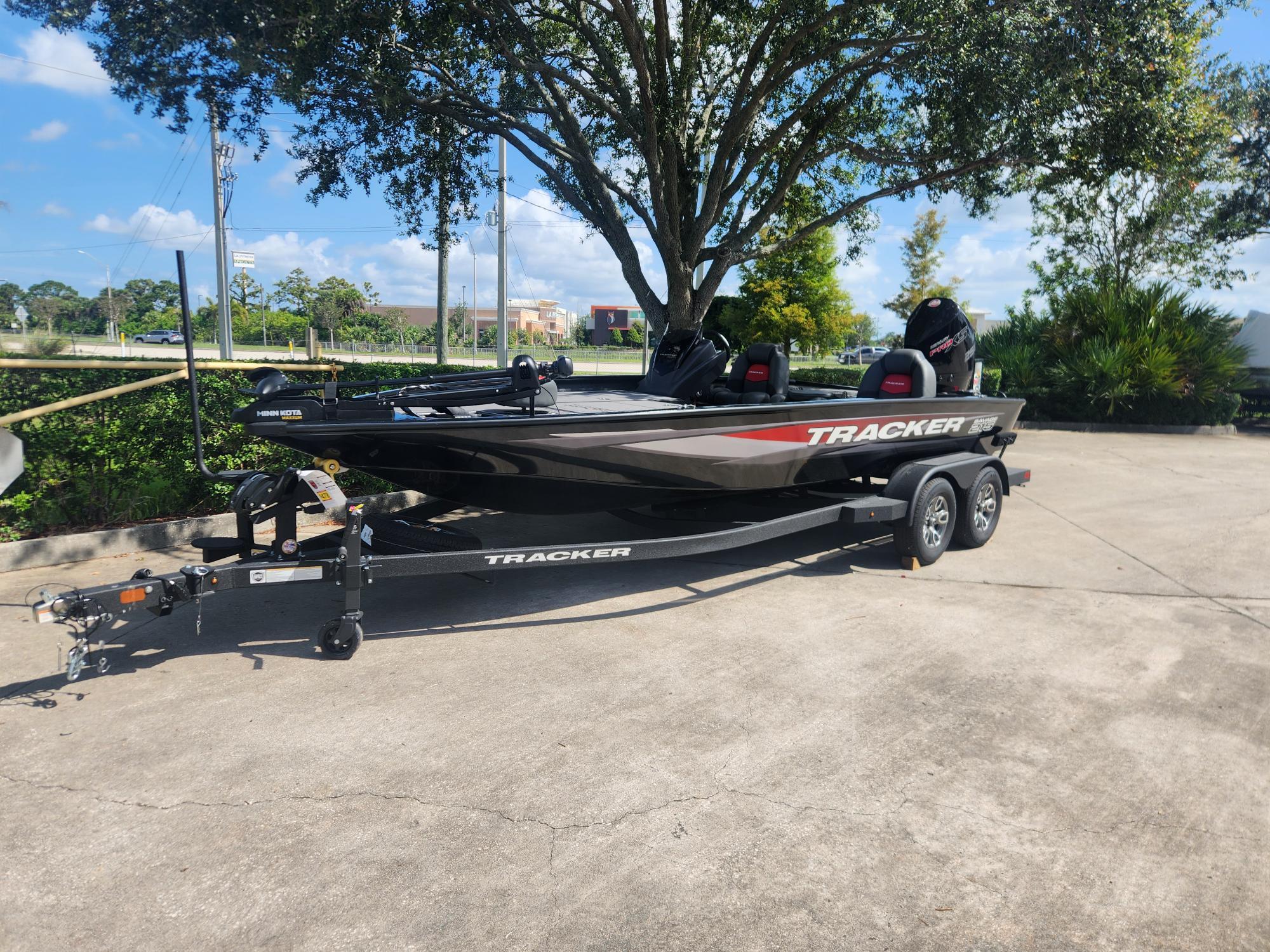 Image of 2025 TRACKER SAVAGE 215