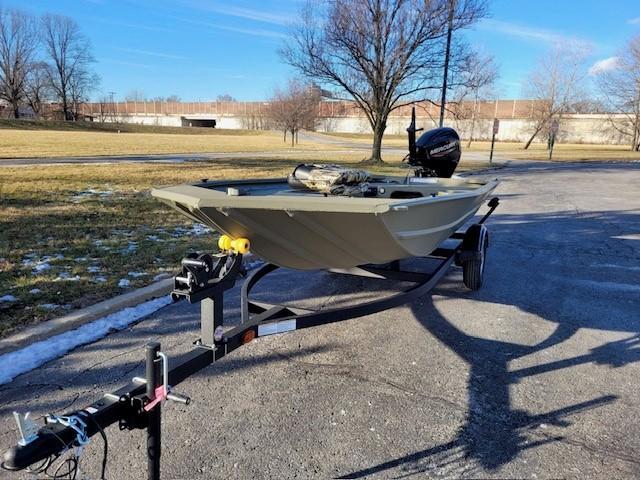 Image of 2025 TRACKER GRIZZLY 1654 T SPORTSMAN