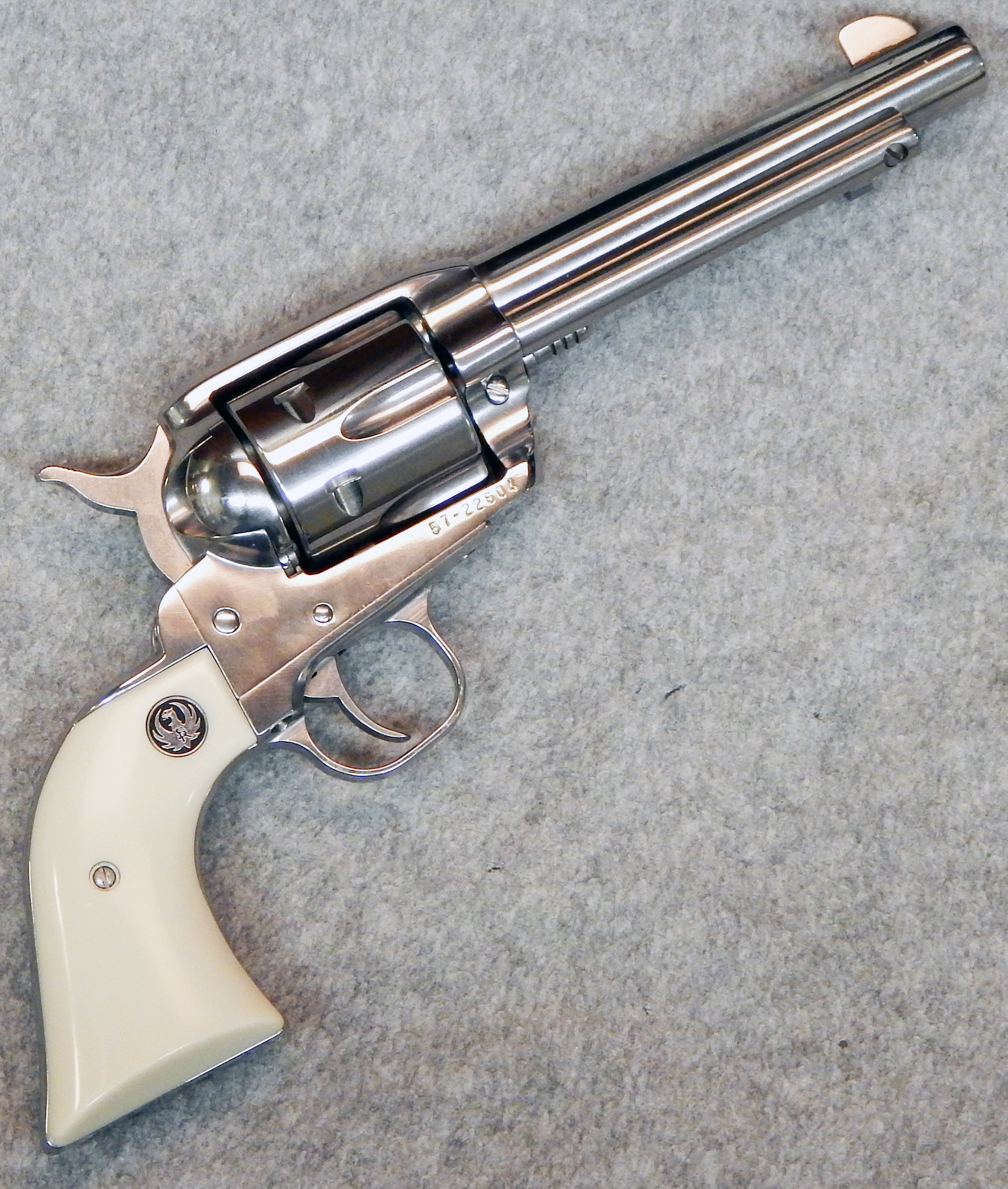 Ruger ~ Vaquero ~ .44 Magnum. - Bass Pro Shops