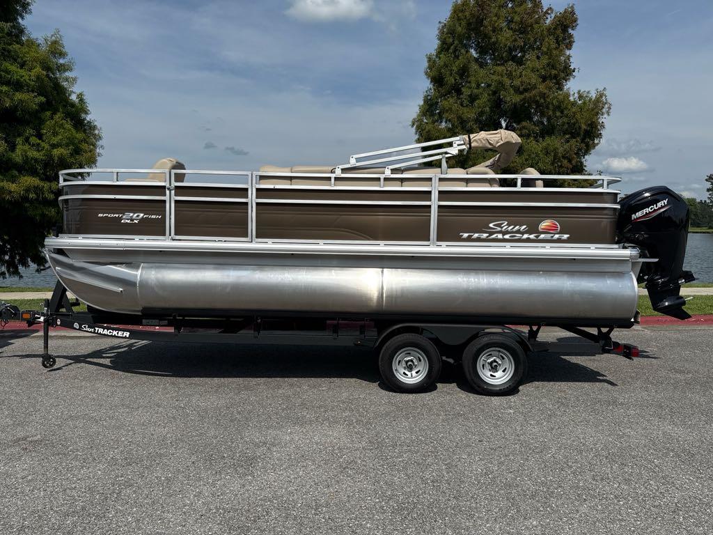 Image of 2025 SUN TRACKER SPORTFISH 20 DLX