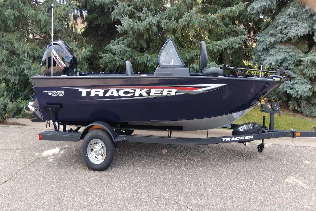 Image of 2026 TRACKER PRO GUIDE V-175 WT